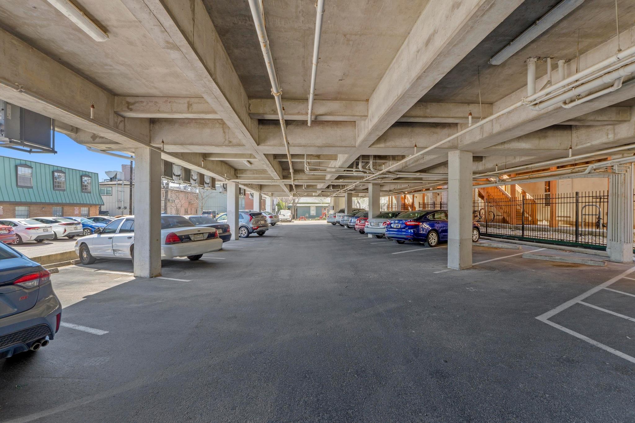 305 E 31st St # 2, Austin, TX 78705