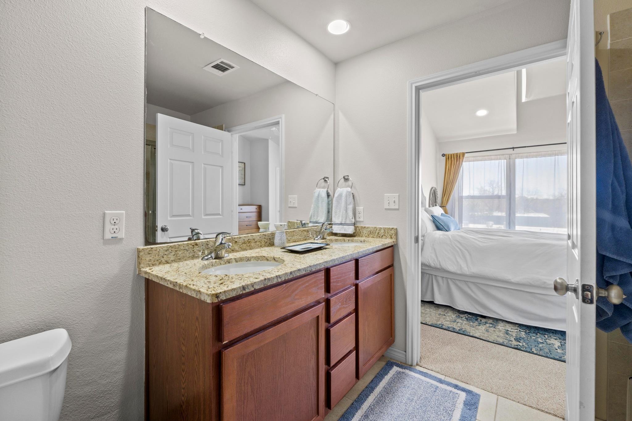 305 E 31st St # 2, Austin, TX 78705