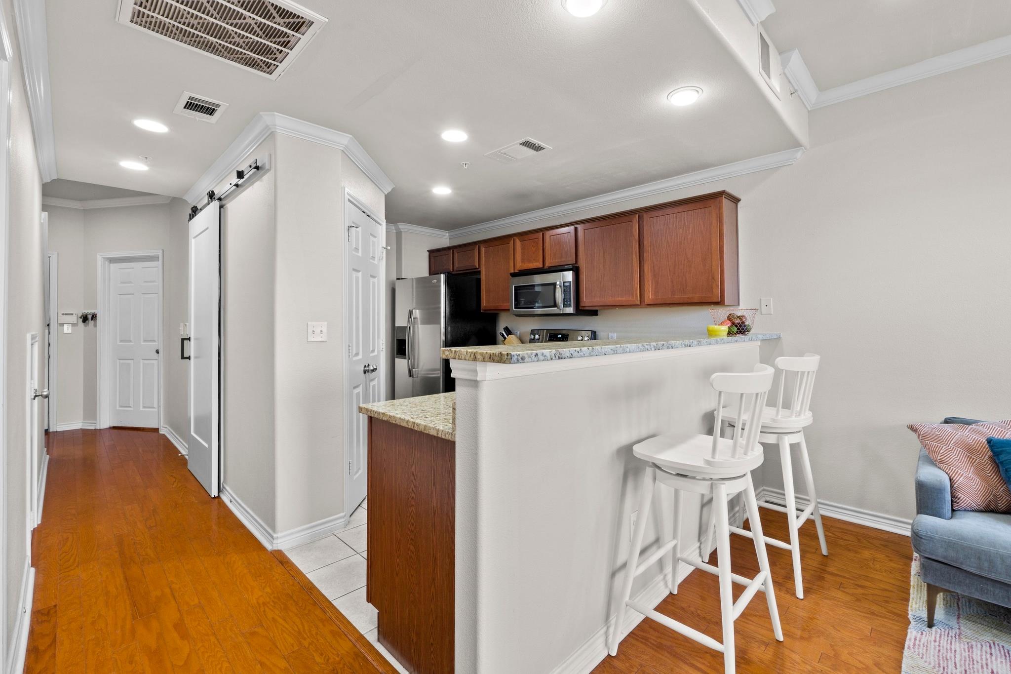 305 E 31st St # 2, Austin, TX 78705