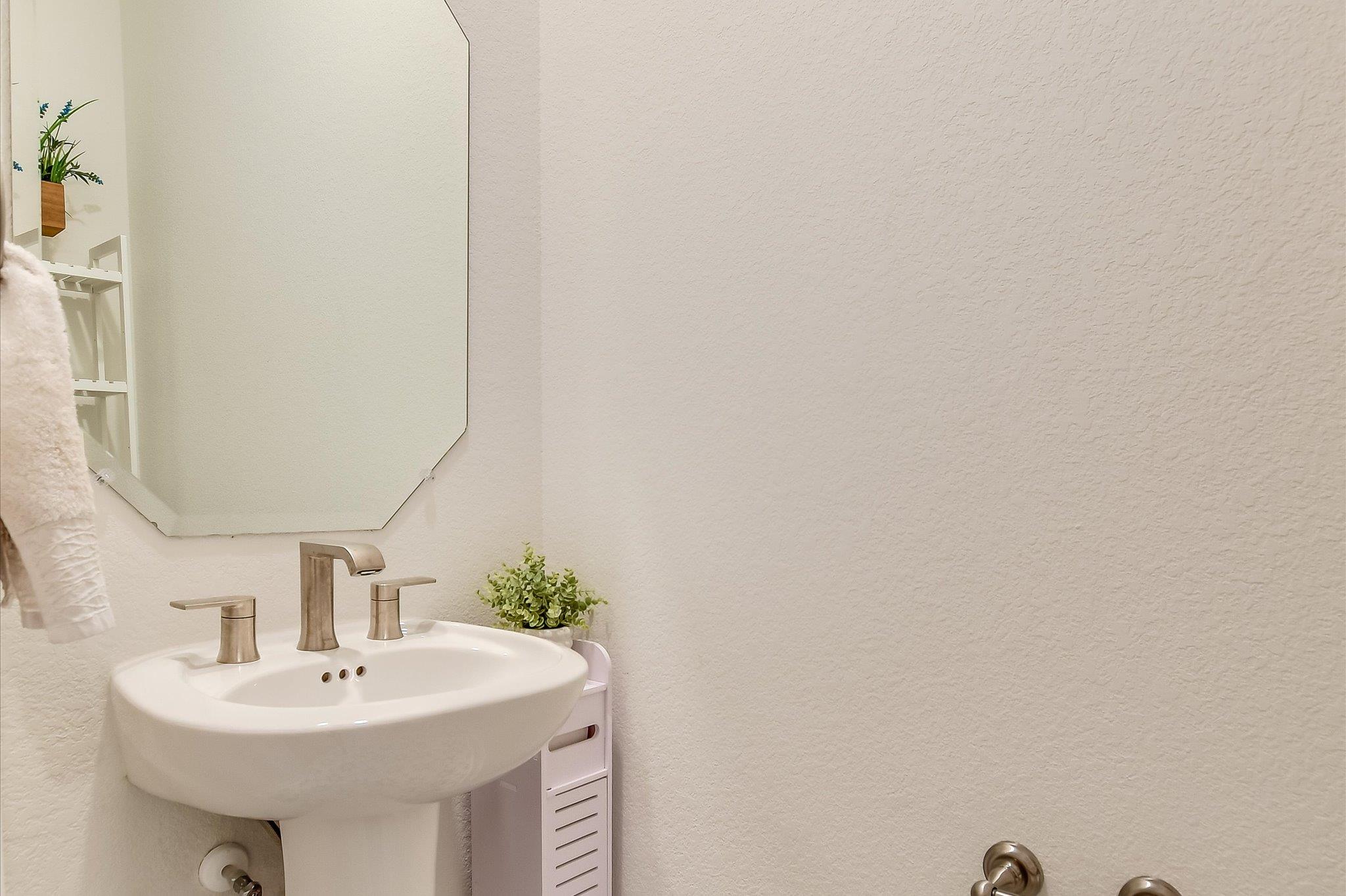 737 Leeward Pass, Leander, TX 78641