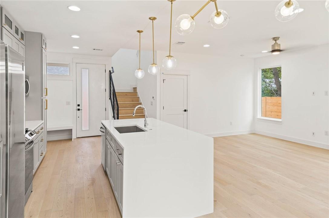 3321 Hemlock Ave # 2, Austin, TX 78722