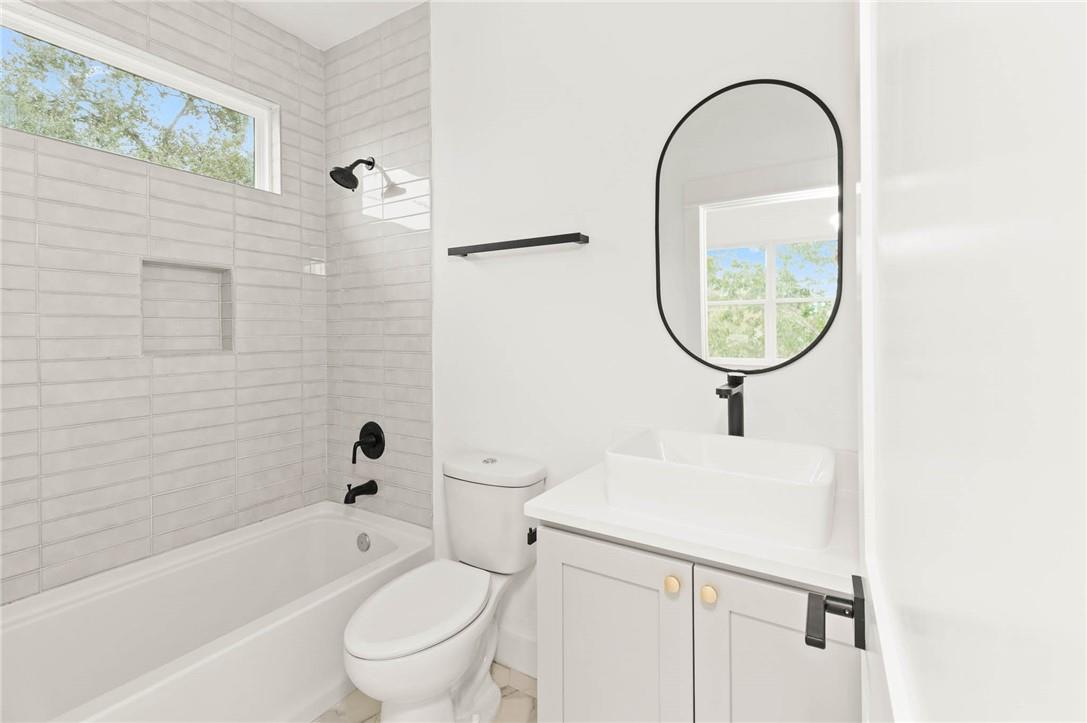 3321 Hemlock Ave # 2, Austin, TX 78722