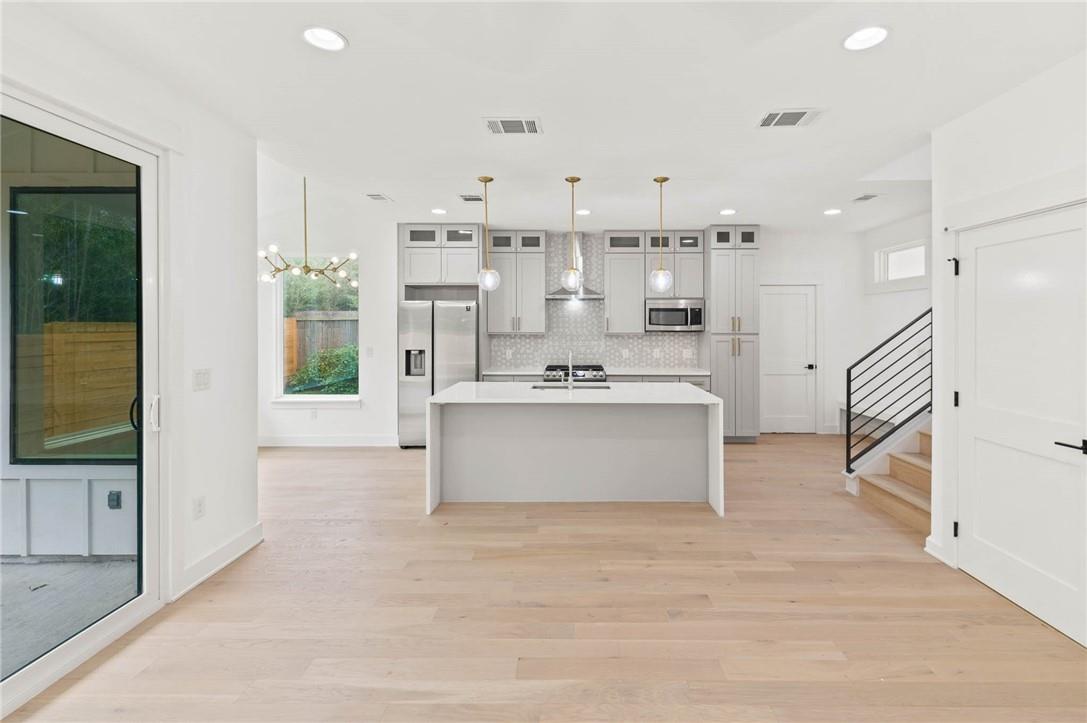 3321 Hemlock Ave # 2, Austin, TX 78722