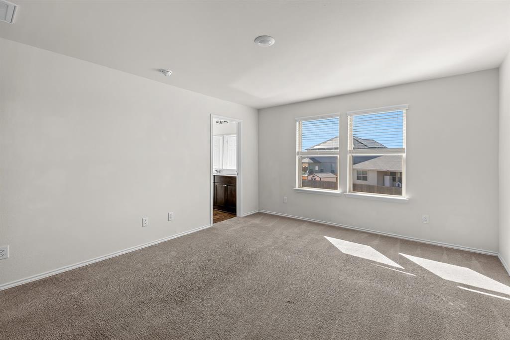 457 Bedford Falls Ln, Jarrell, TX 76537