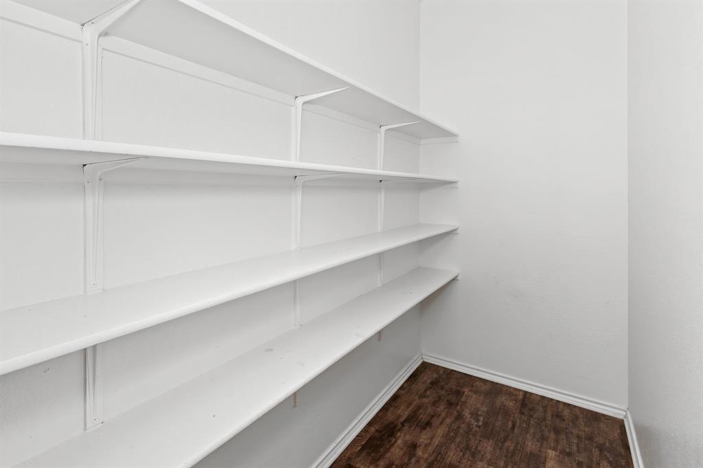 457 Bedford Falls Ln, Jarrell, TX 76537