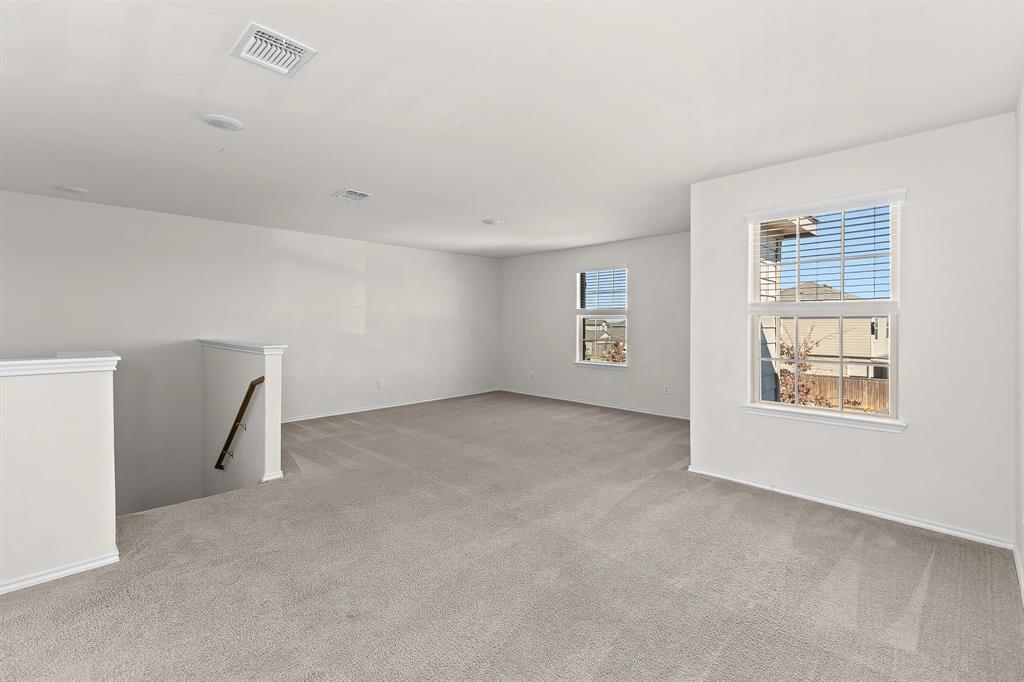 457 Bedford Falls Ln, Jarrell, TX 76537