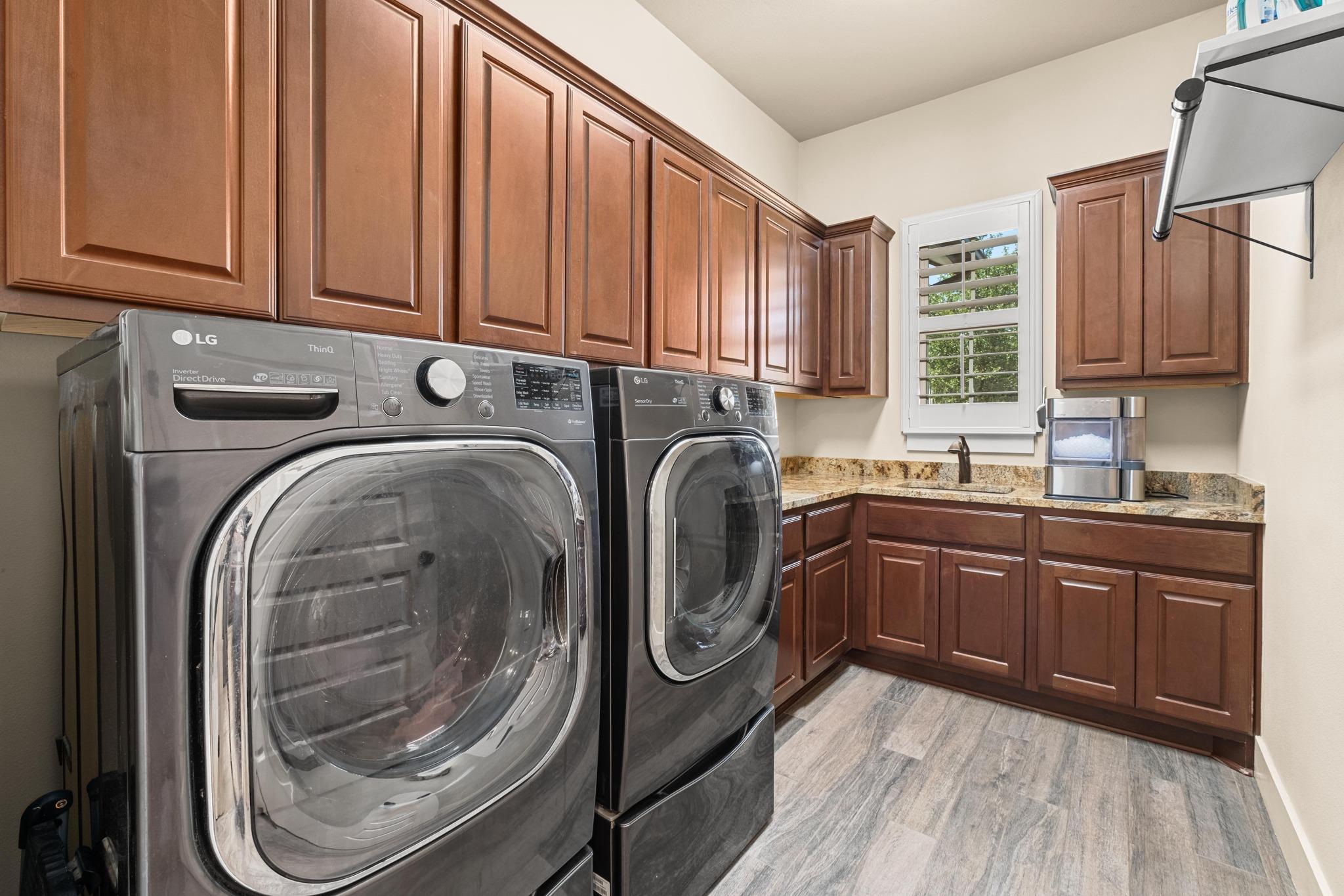 337 Golden Eagle Ln, Dripping Springs, TX 78620