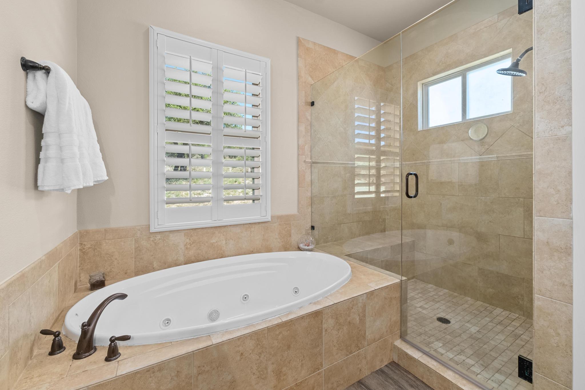 337 Golden Eagle Ln, Dripping Springs, TX 78620