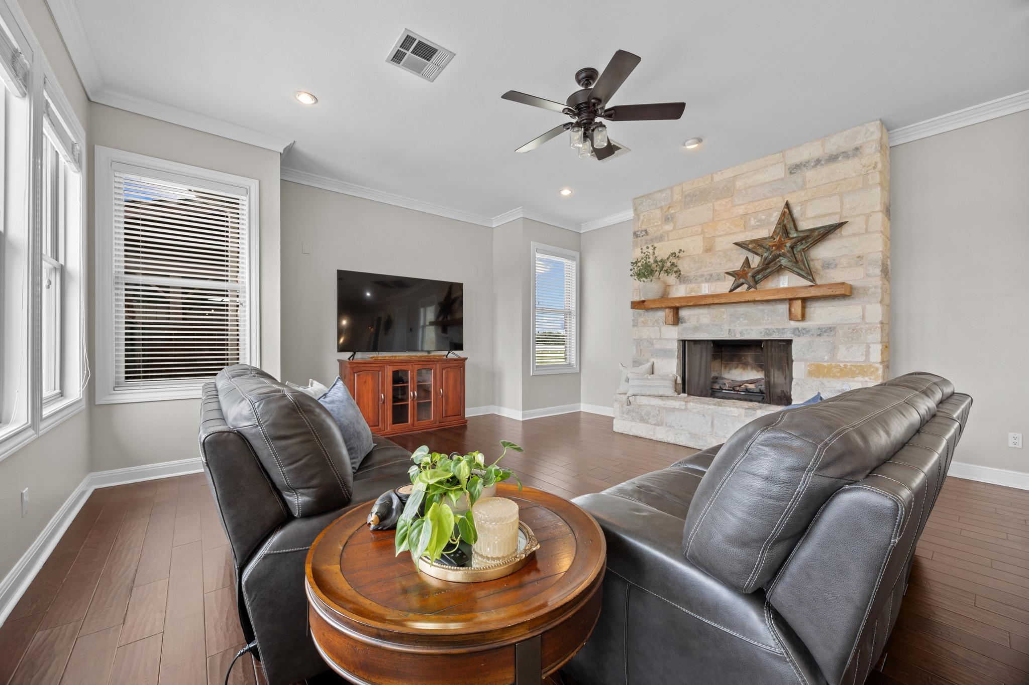 341 Courtnees Way, Georgetown, TX 78626