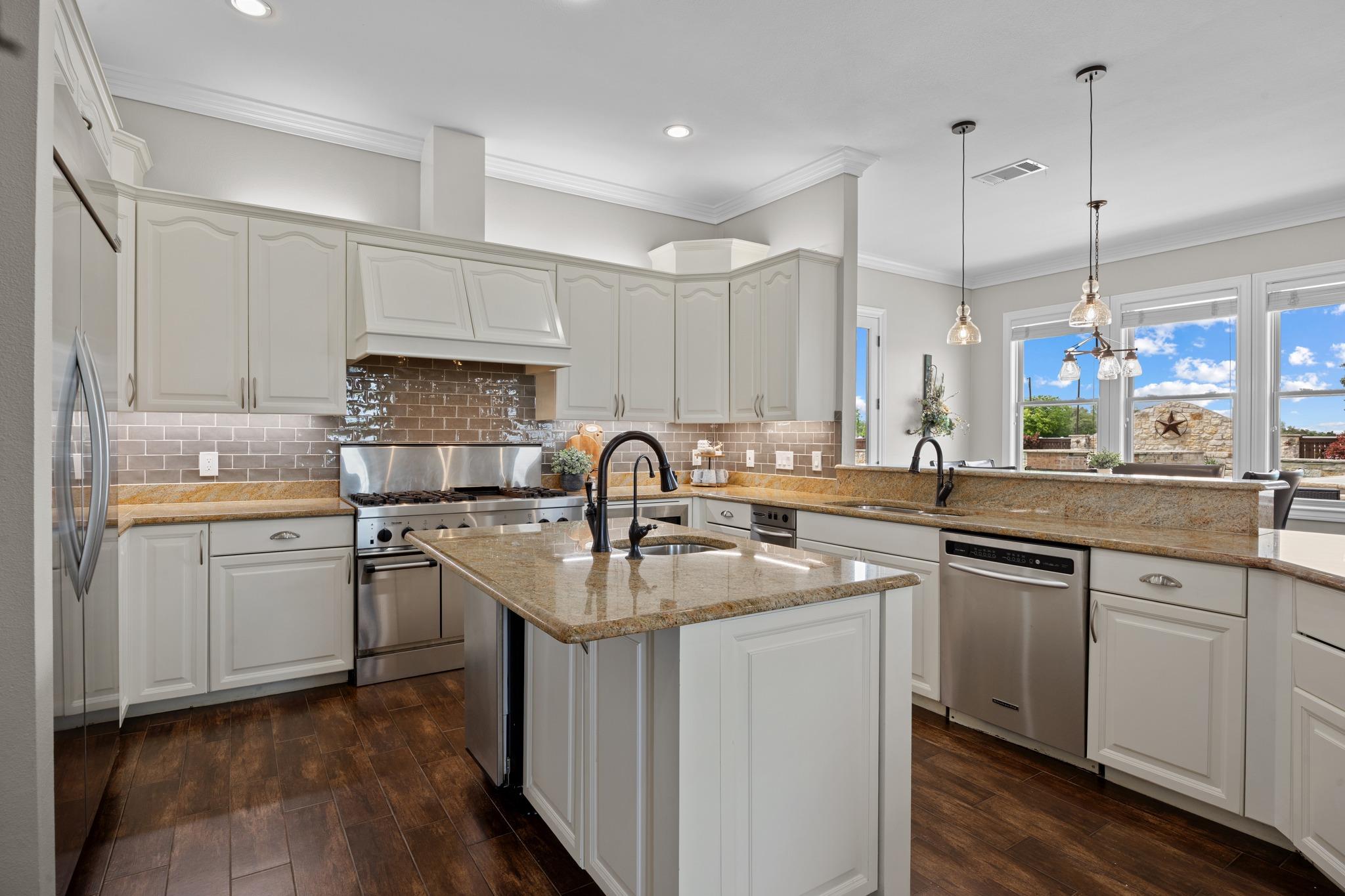 341 Courtnees Way, Georgetown, TX 78626