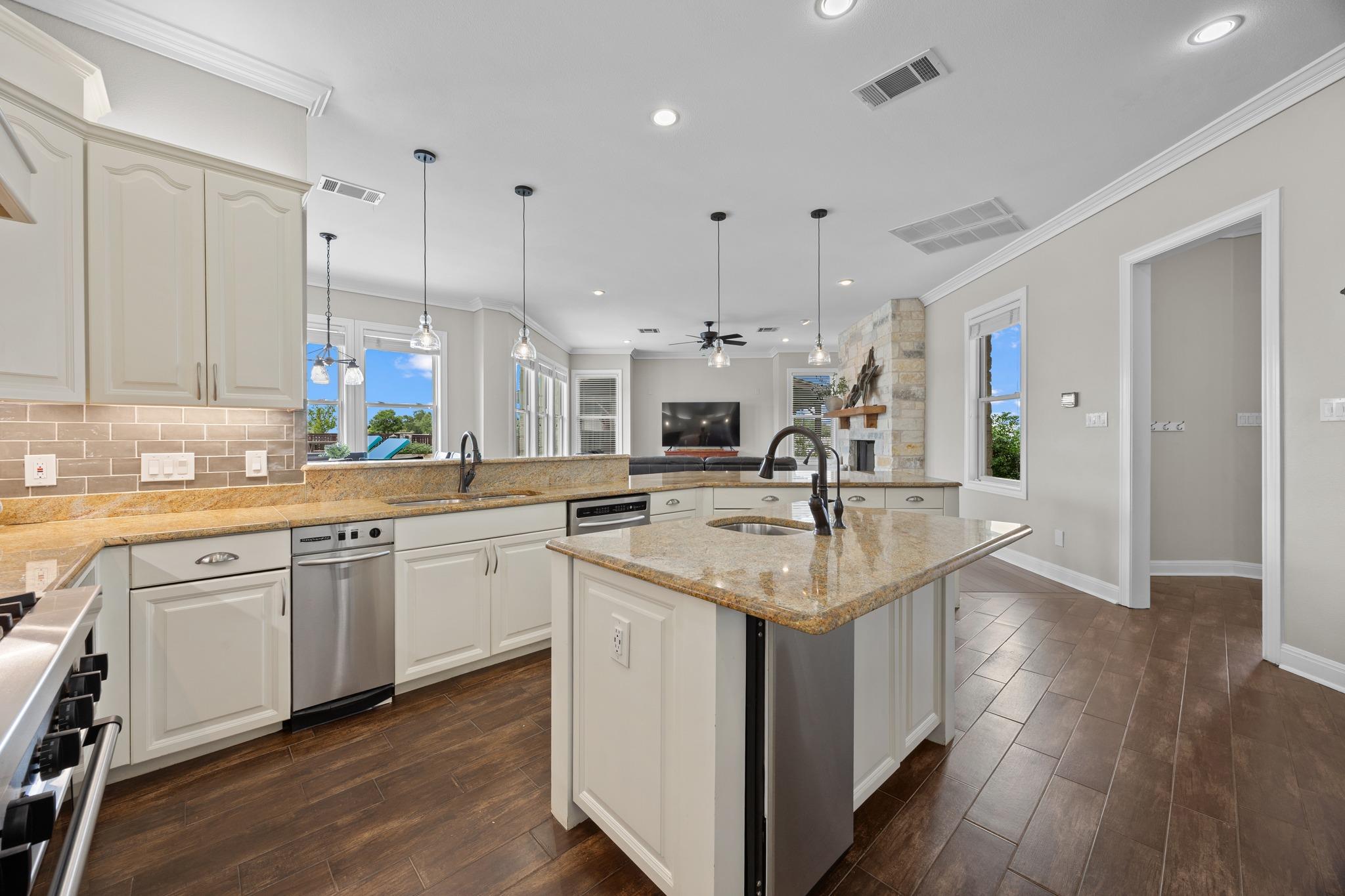 341 Courtnees Way, Georgetown, TX 78626