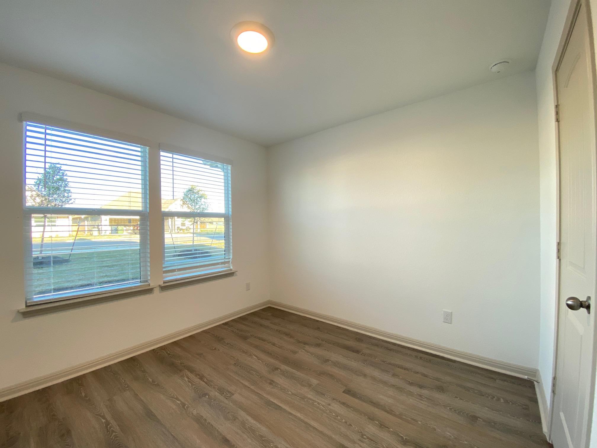 131 FORT CLARK SPRINGS Dr, Hutto, TX 78634