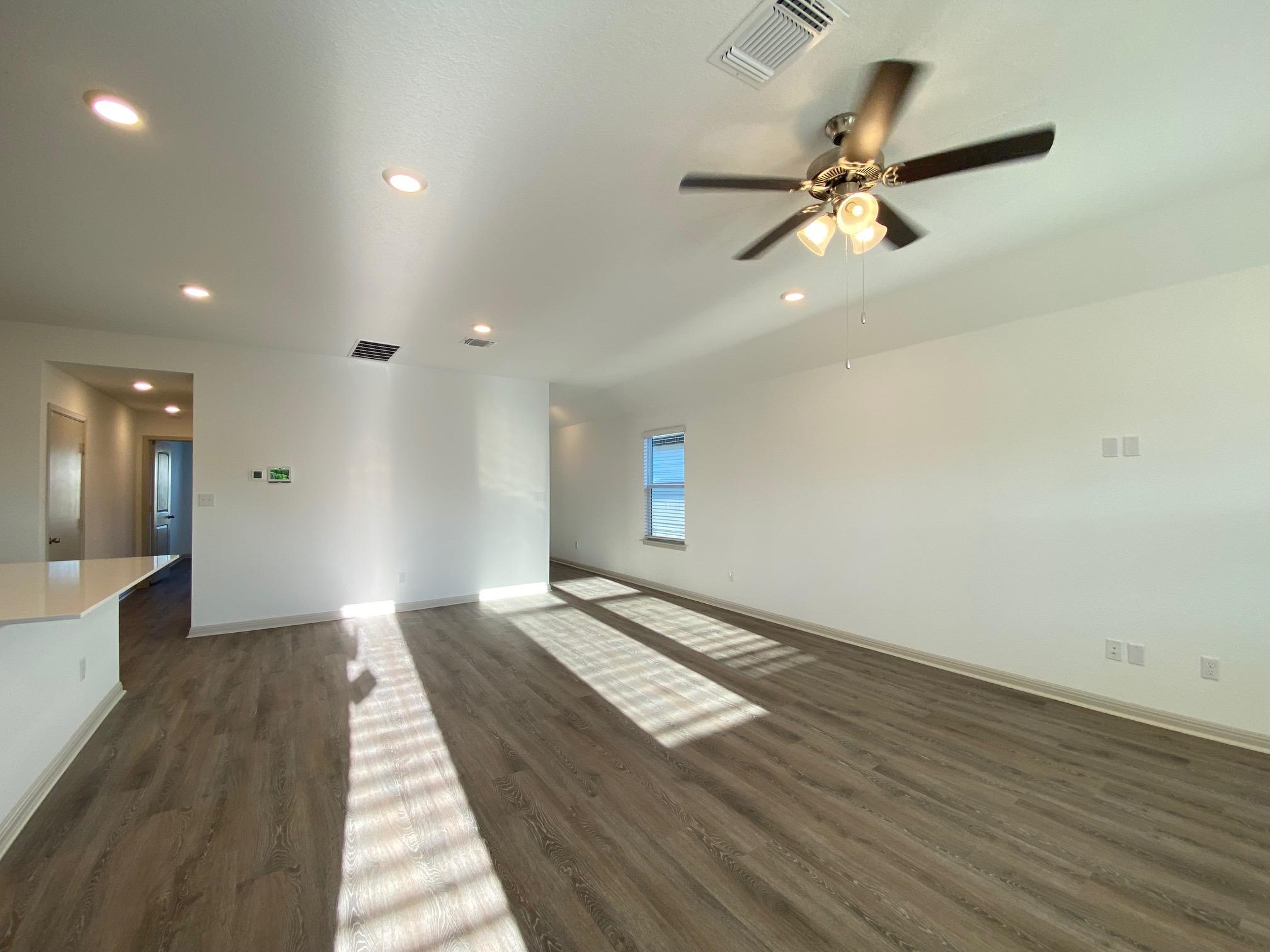 131 FORT CLARK SPRINGS Dr, Hutto, TX 78634