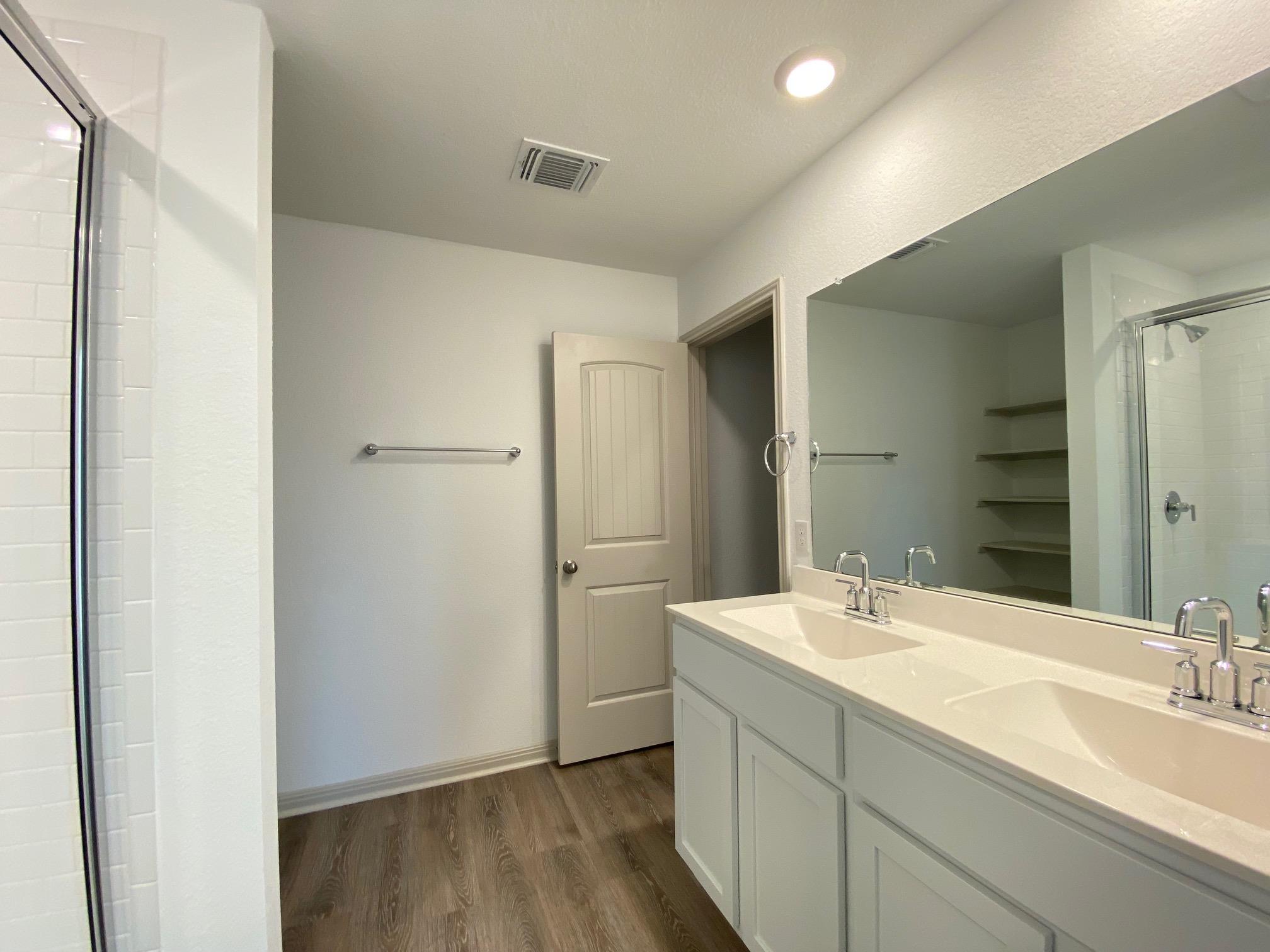 131 FORT CLARK SPRINGS Dr, Hutto, TX 78634