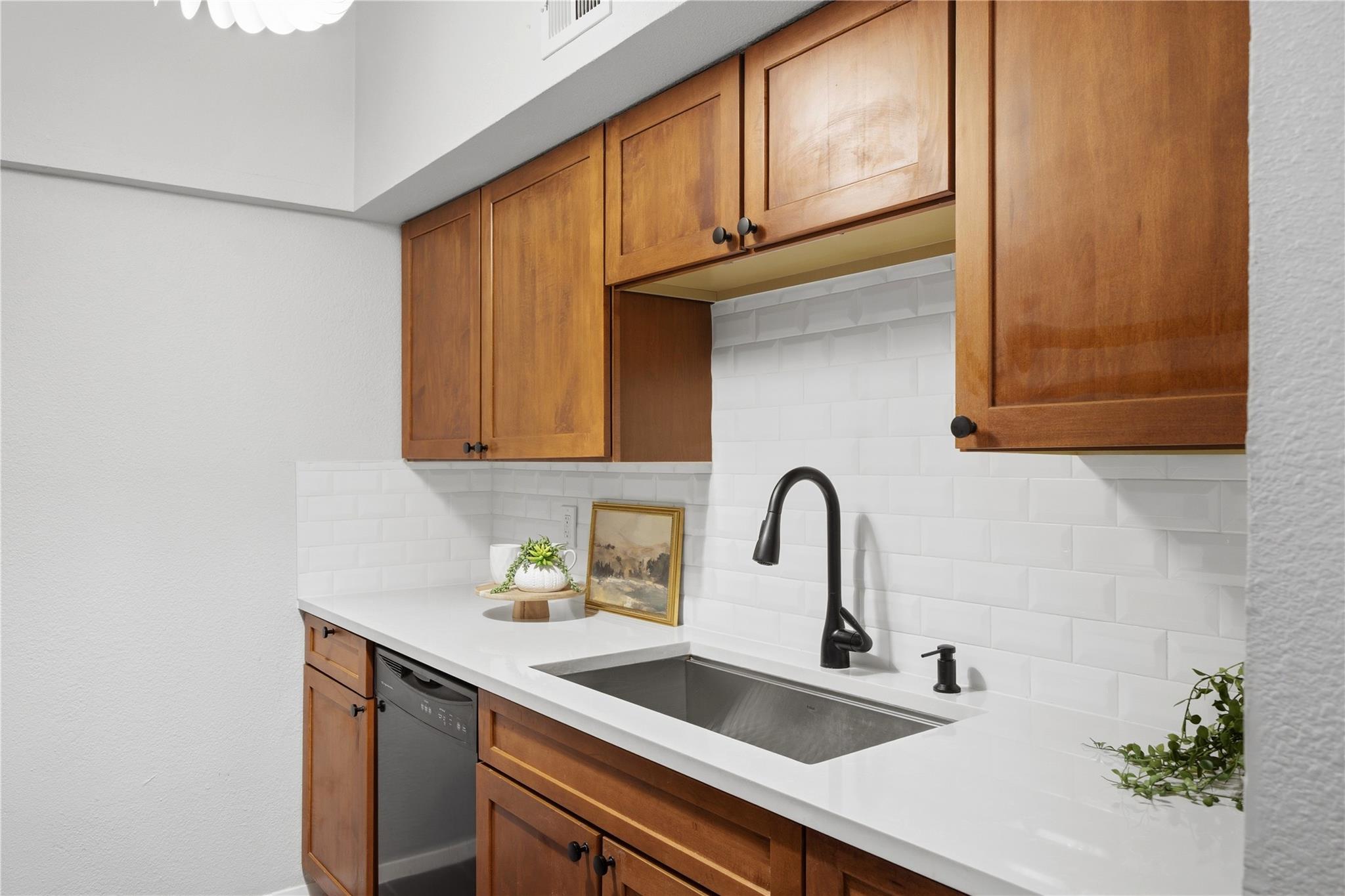 1509 W 39 1/2 St # 108, Austin, TX 78756