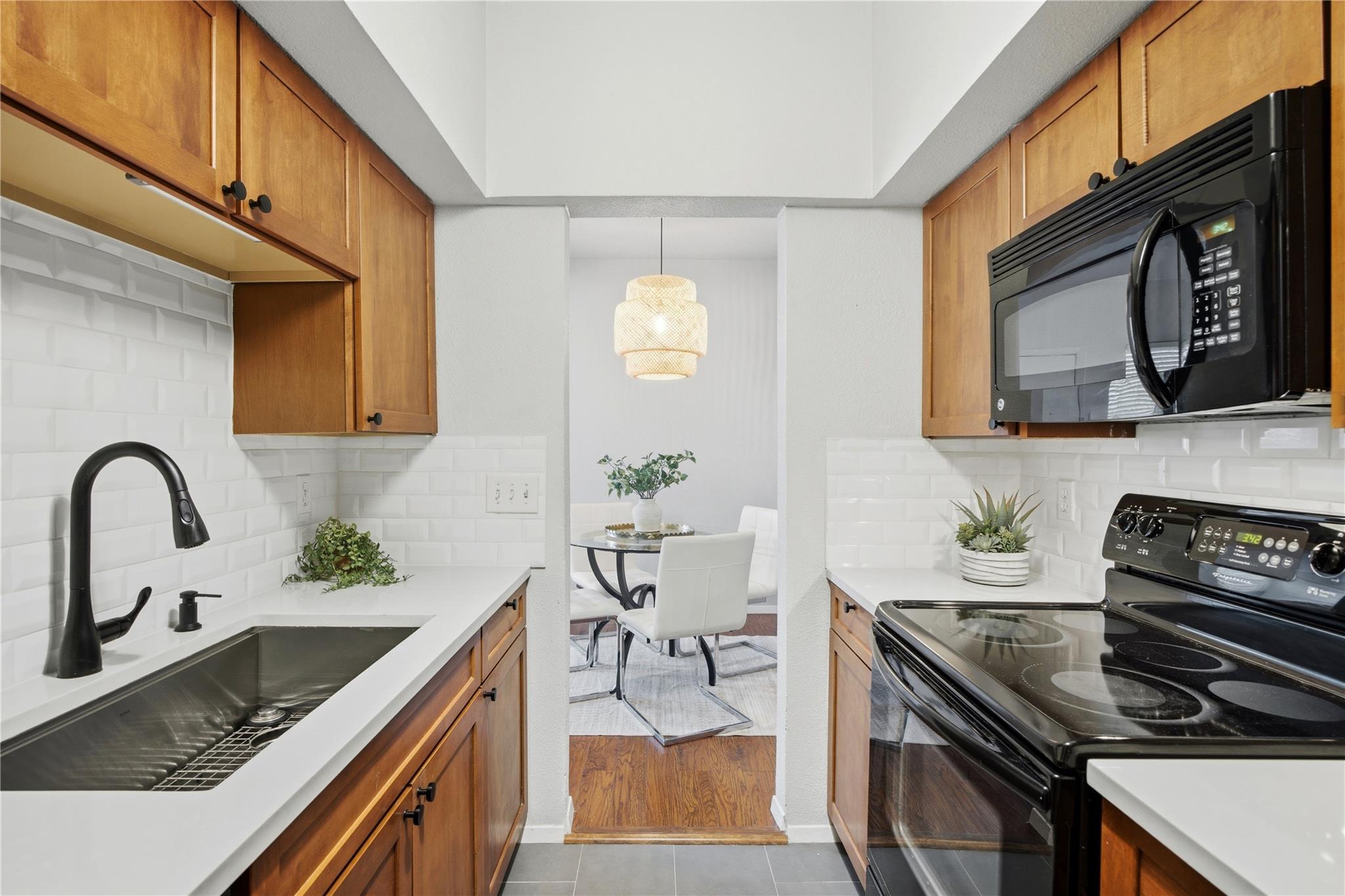 1509 W 39 1/2 St # 108, Austin, TX 78756