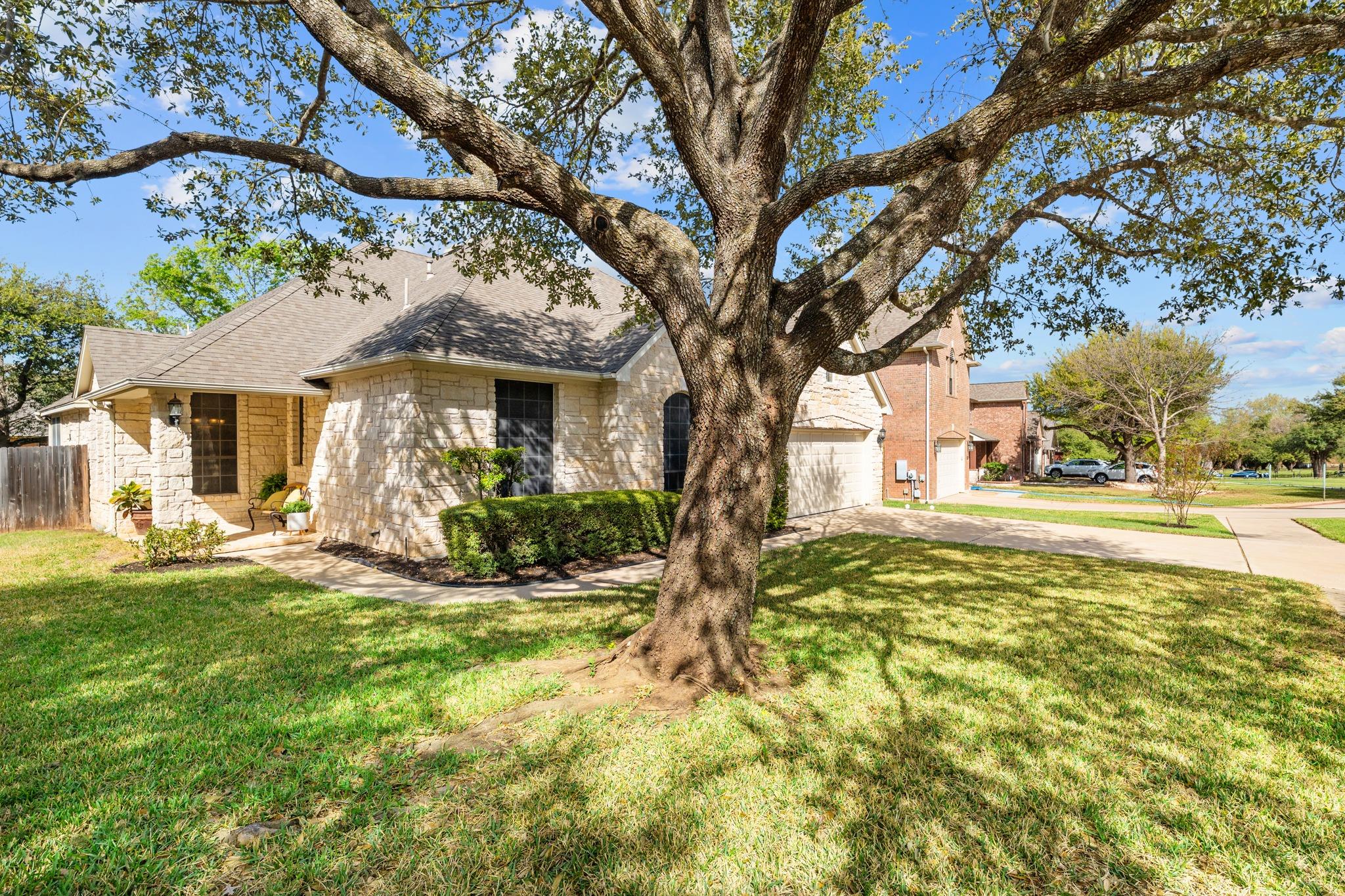 15016 Thatcher Dr, Austin, TX 78717