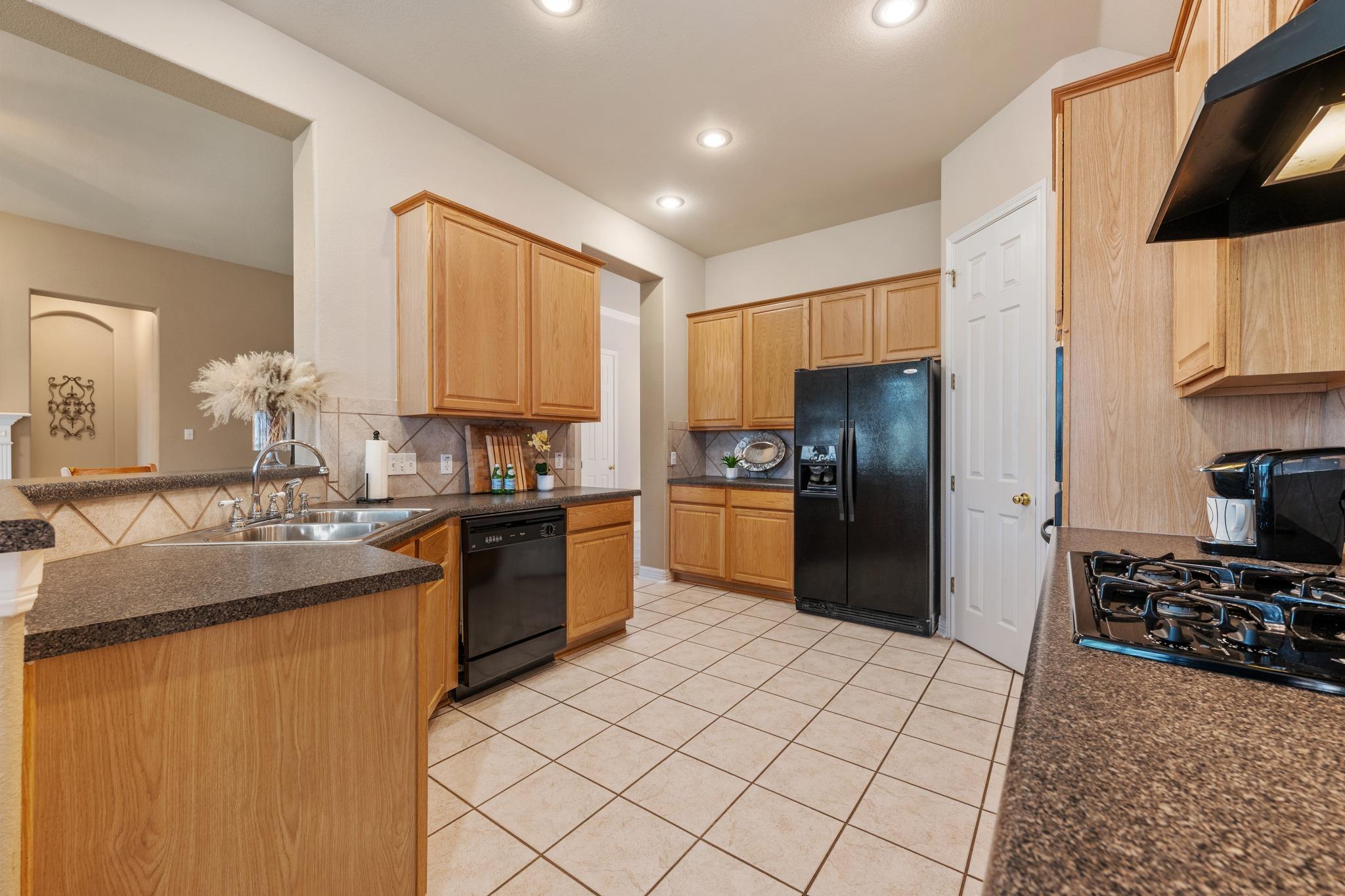 15016 Thatcher Dr, Austin, TX 78717