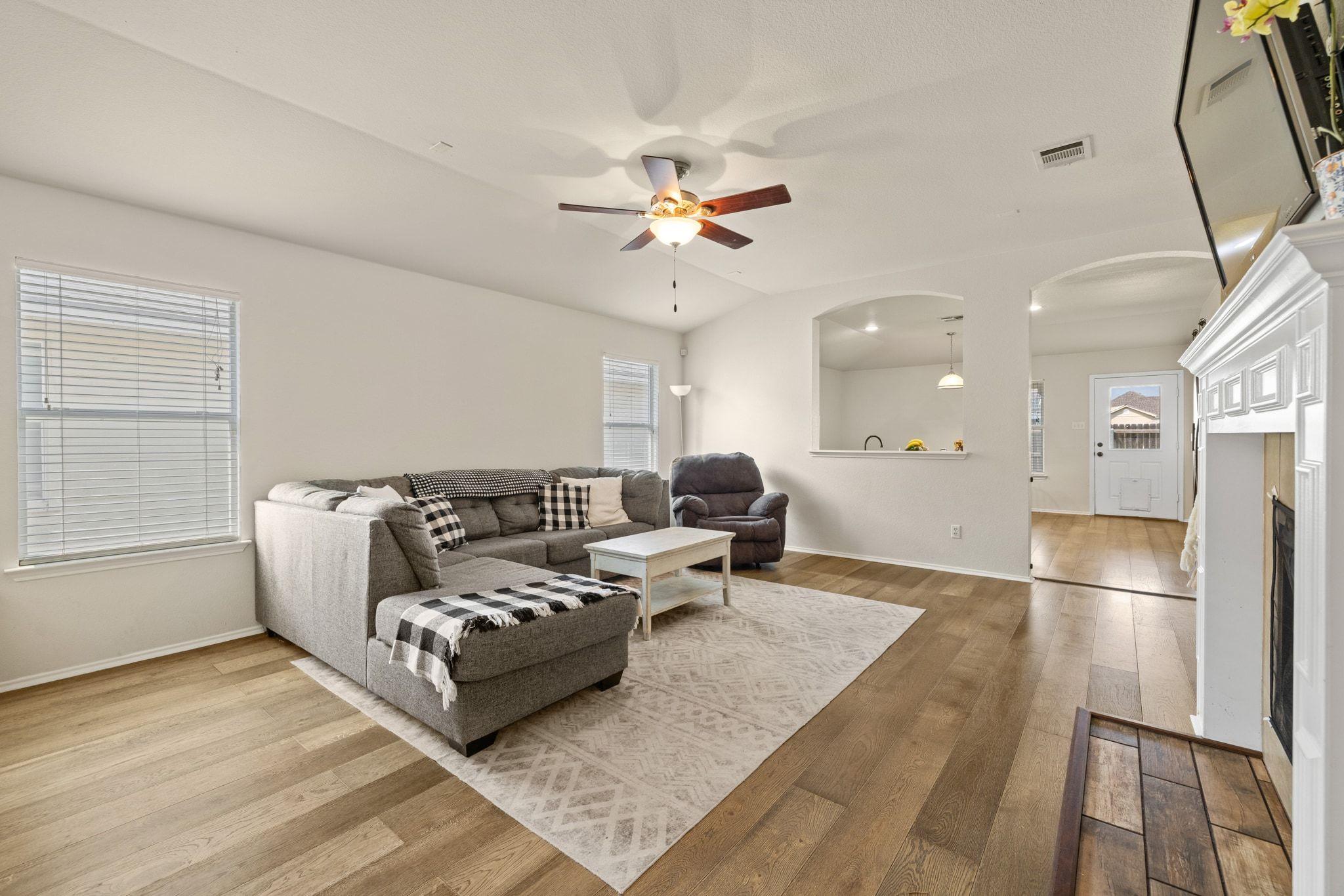 718 Sugar Brook Dr, Temple, TX 76502