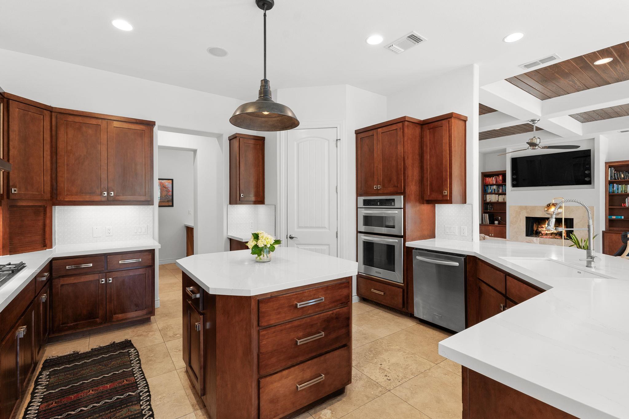 9514 San Lucas Dr, Austin, TX 78737