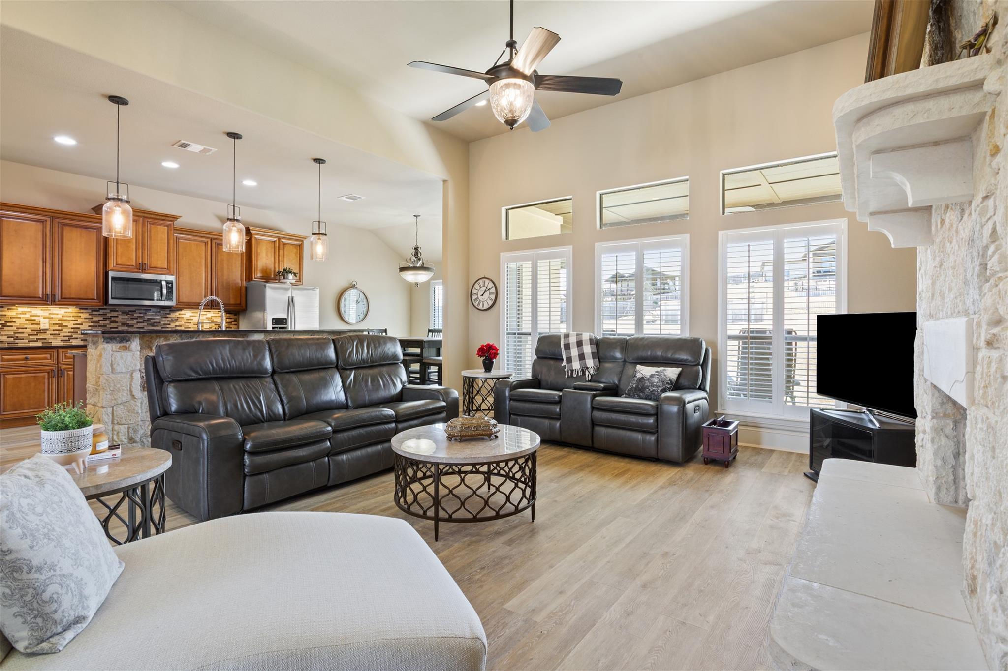 1007 Saddle Bluff Dr, Salado, TX 76571