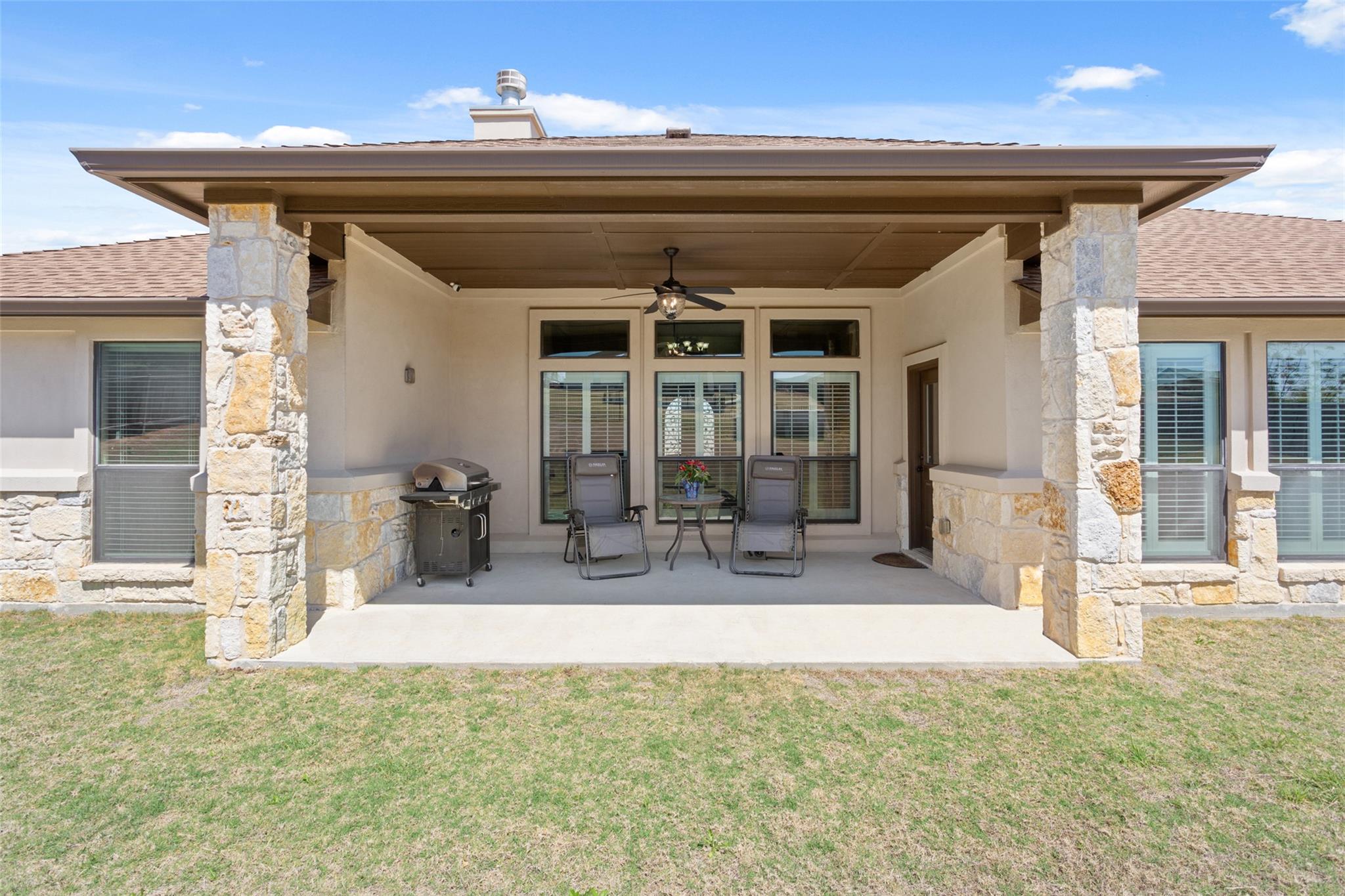 1007 Saddle Bluff Dr, Salado, TX 76571
