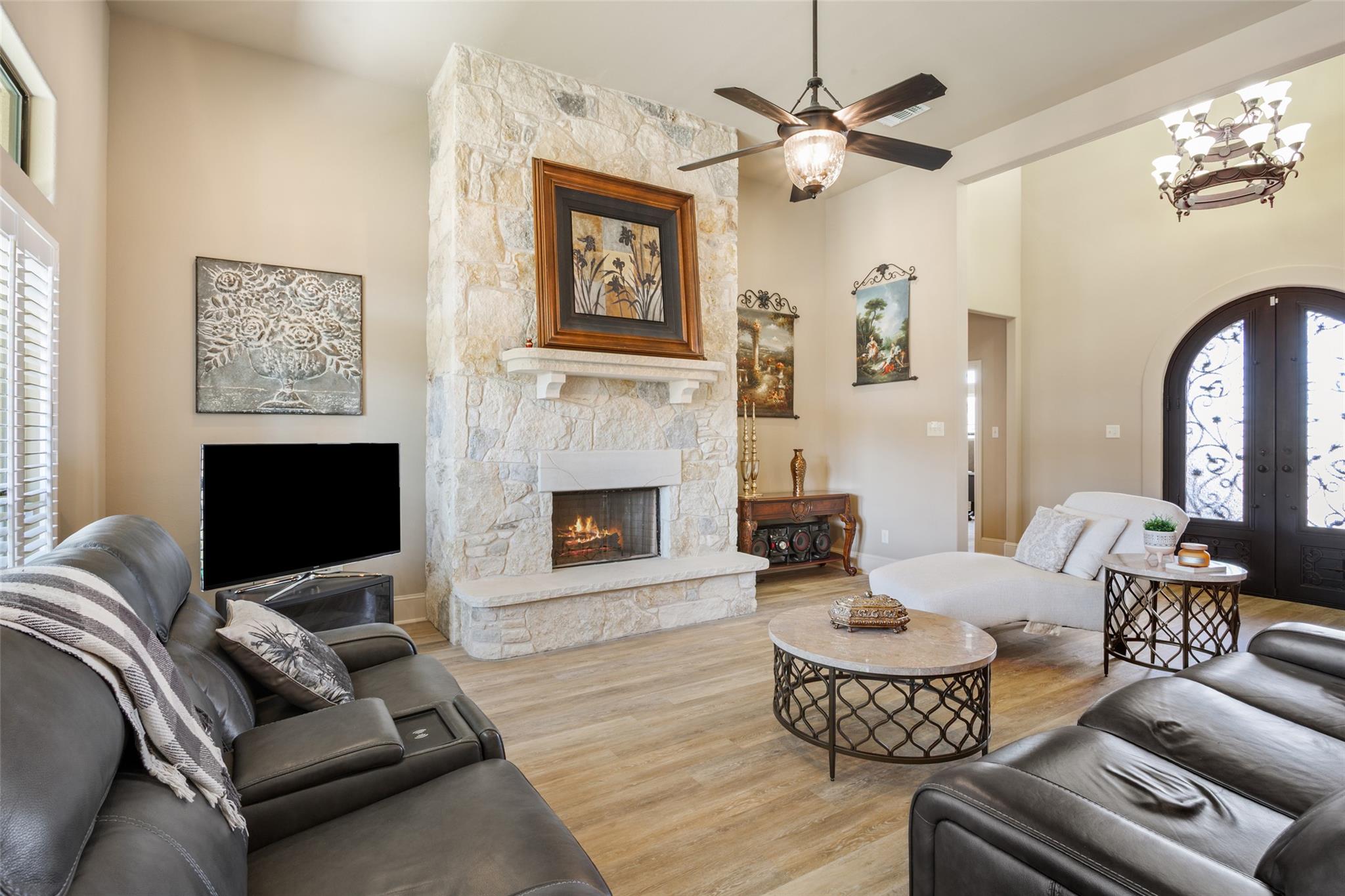 1007 Saddle Bluff Dr, Salado, TX 76571