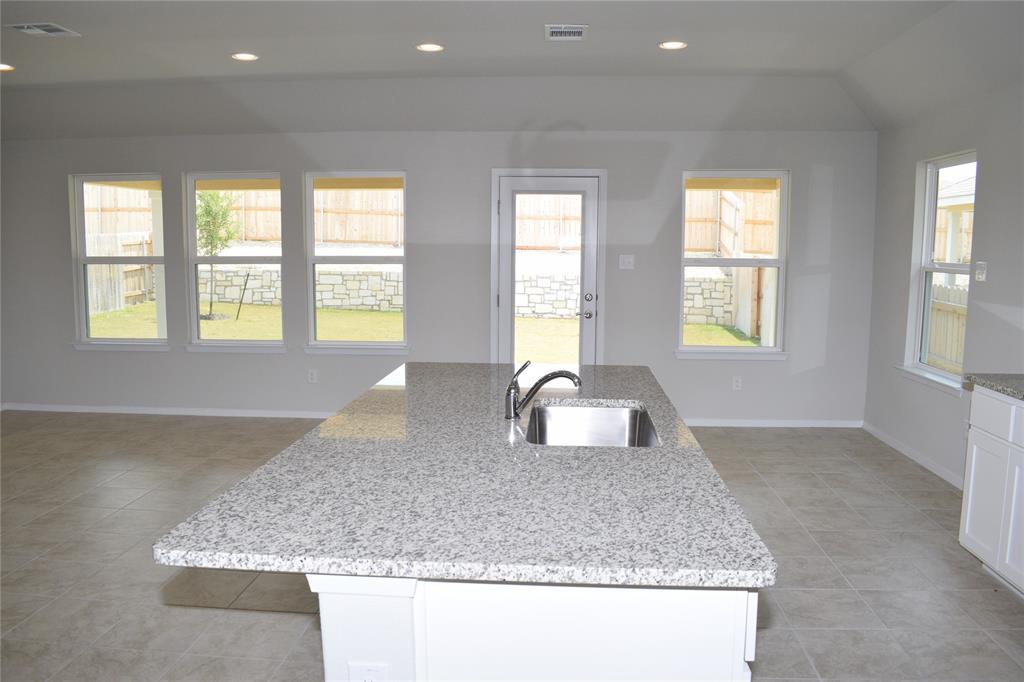 208 Shugart St, San Marcos, TX 78666