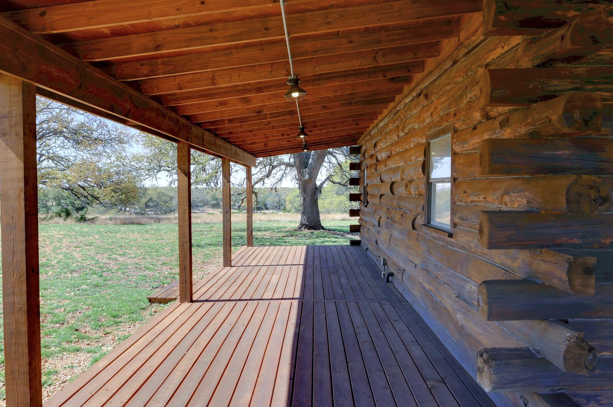 2803 Zenner Ahrens Rd, Fredericksburg, TX 78624