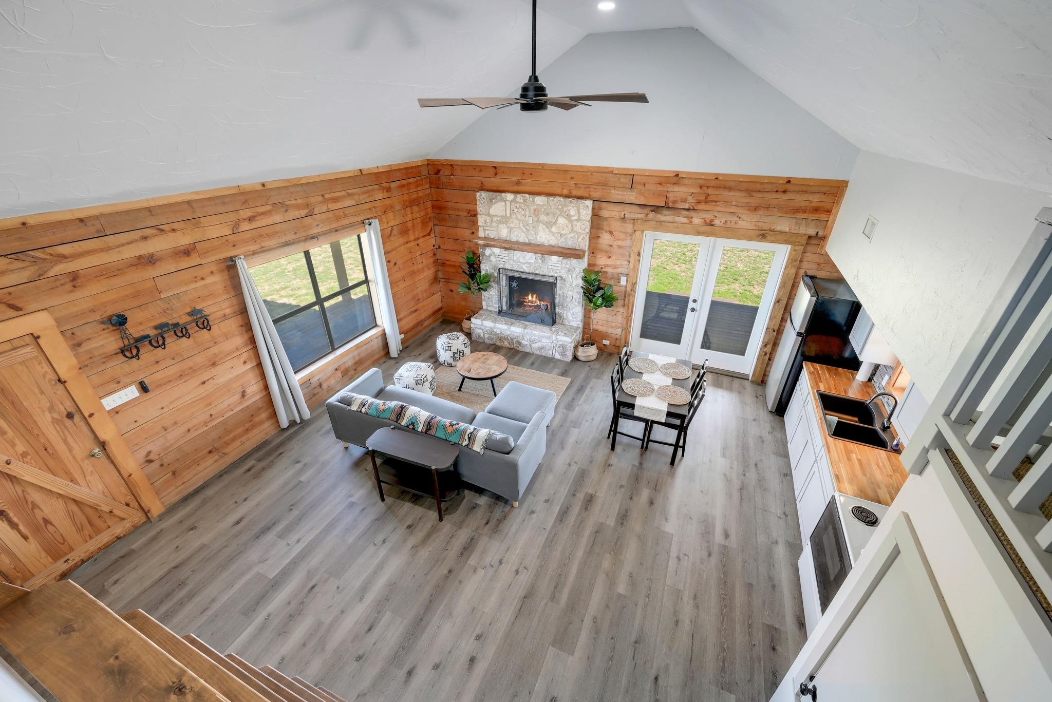 2803 Zenner Ahrens Rd, Fredericksburg, TX 78624