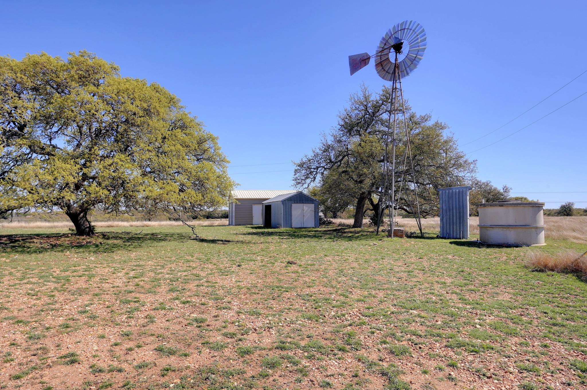2803 Zenner Ahrens Rd, Fredericksburg, TX 78624