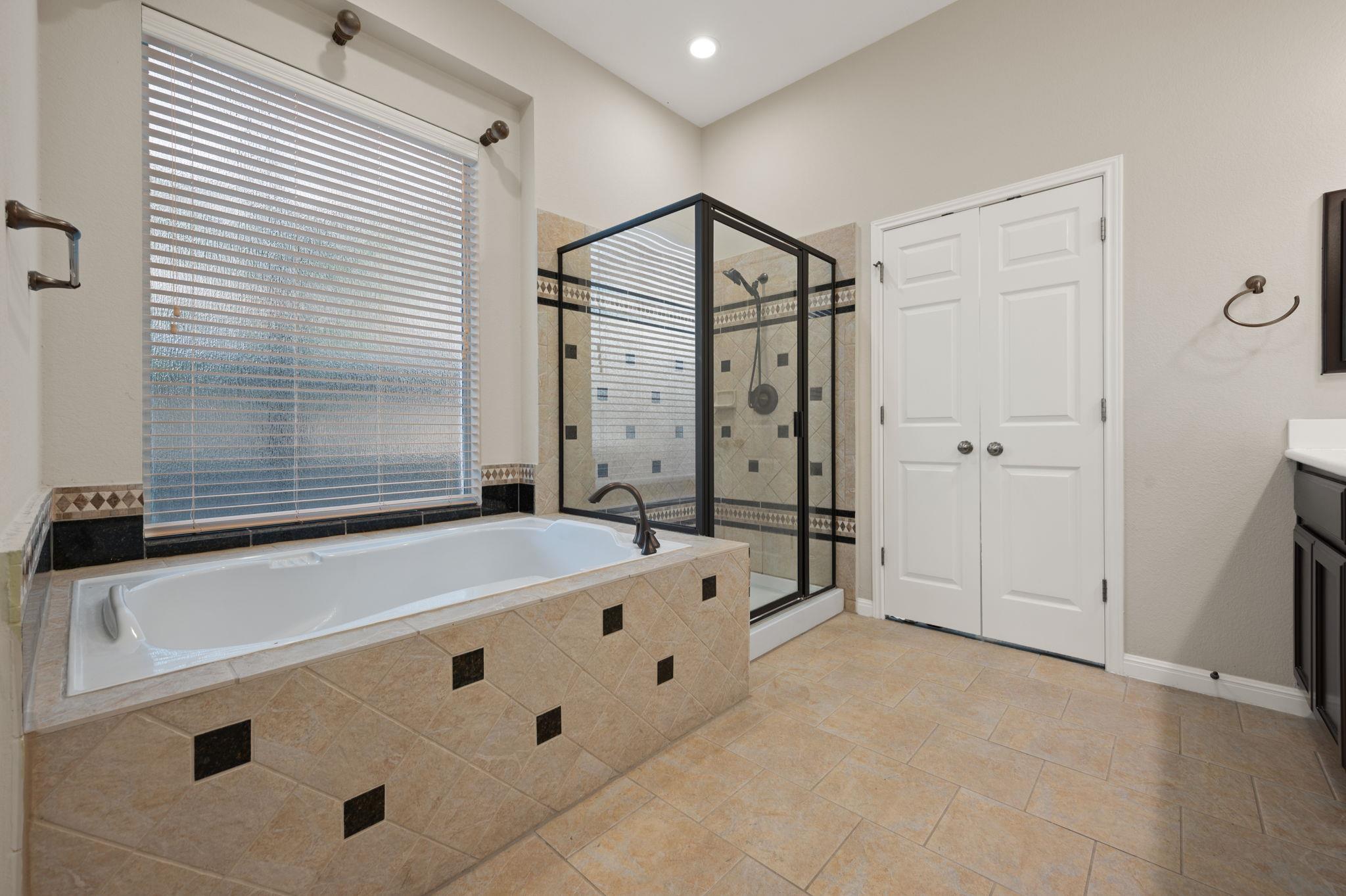 1008 Walsh Hill Trl, Cedar Park, TX 78613