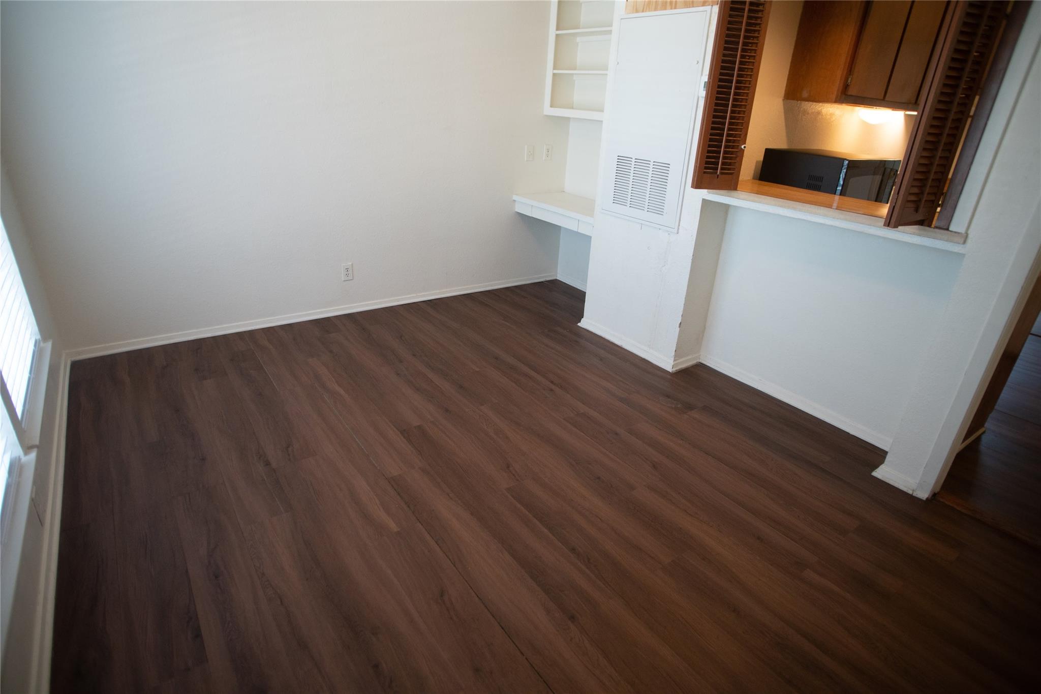 3000 Guadalupe St # 208, Austin, TX 78705