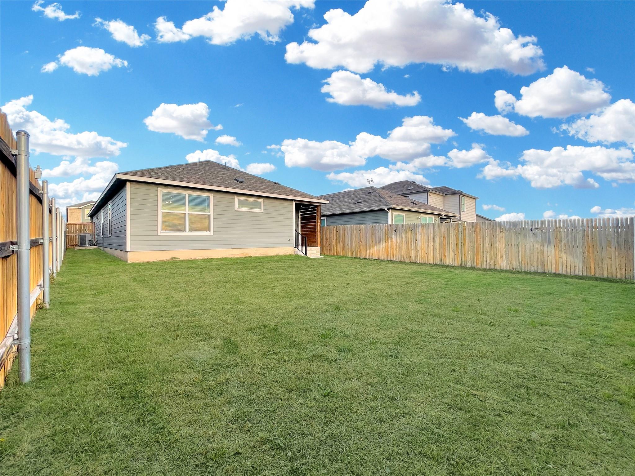 353 Bronco Billy Dr, Jarrell, TX 76537