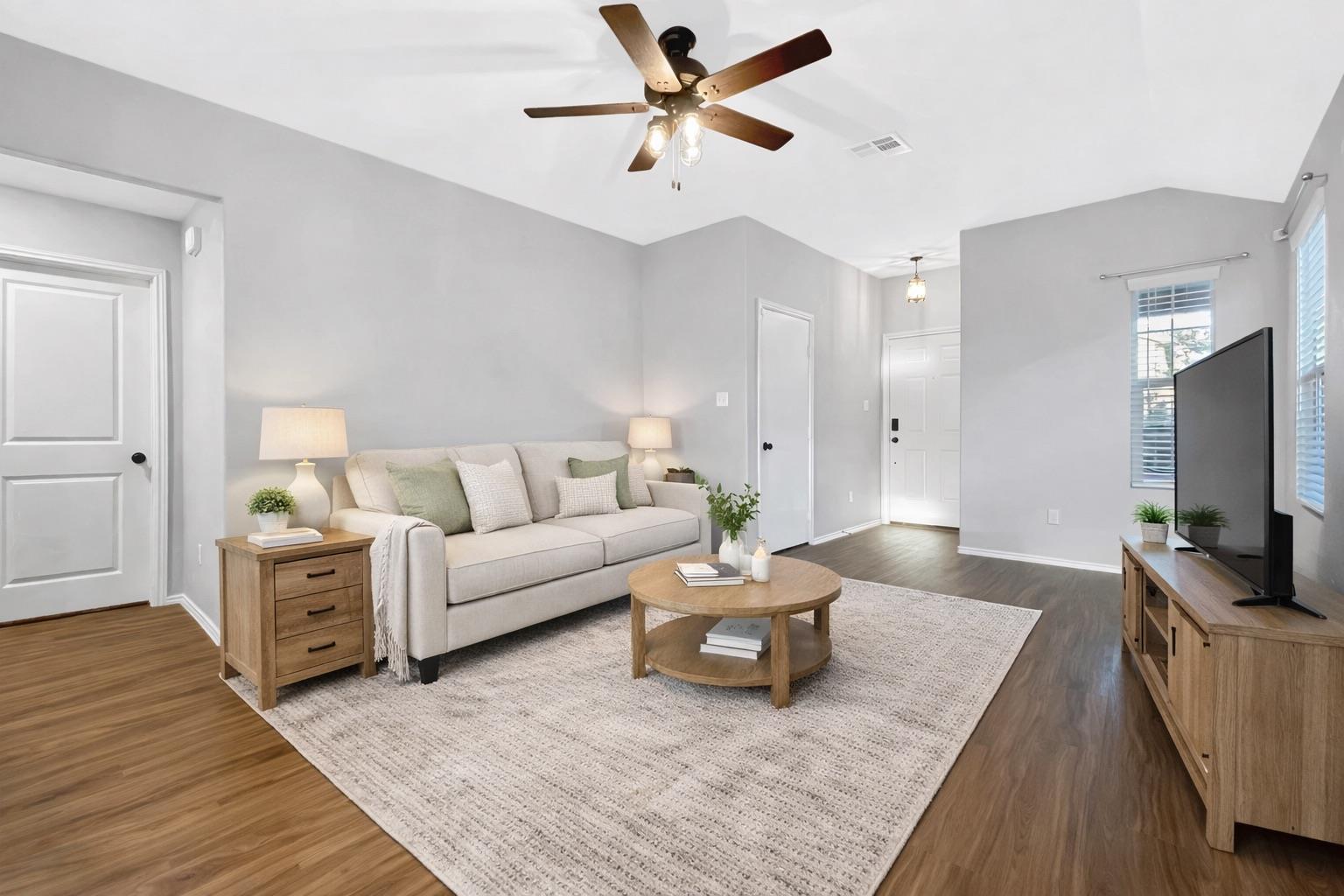 353 Bronco Billy Dr, Jarrell, TX 76537