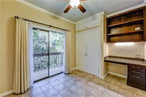 2210 Pearl St # 206, Austin, TX 78705