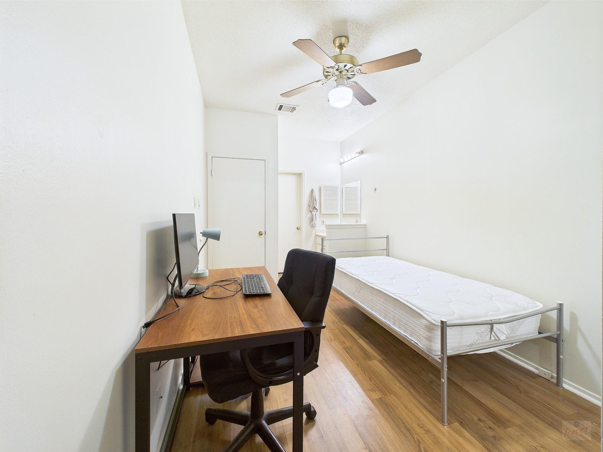 2905 Swisher St # 205, Austin, TX 78705