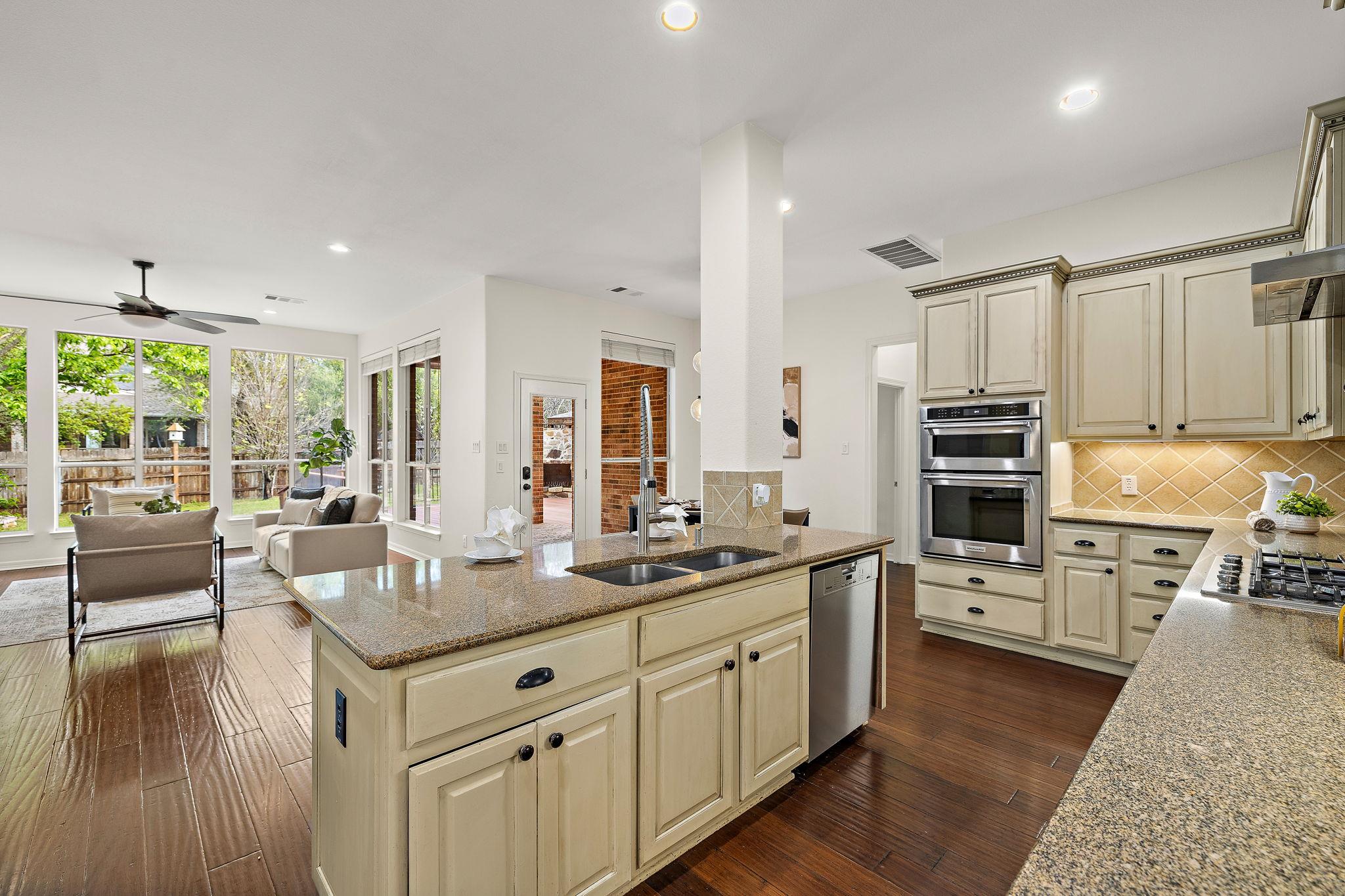 2236 Fernspring Dr, Round Rock, TX 78665