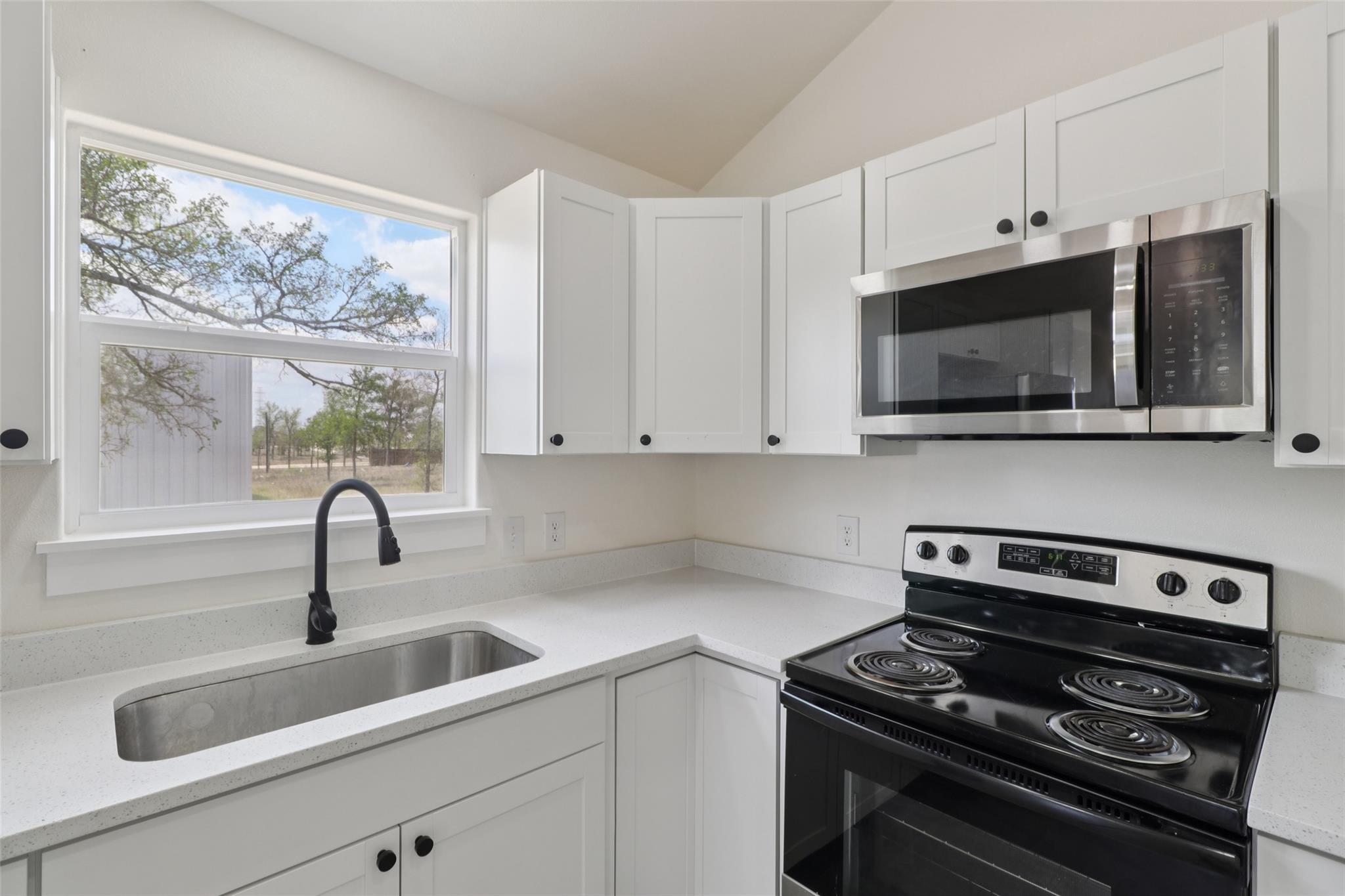 1087 Schubert Ln # C, Kyle, TX 78640