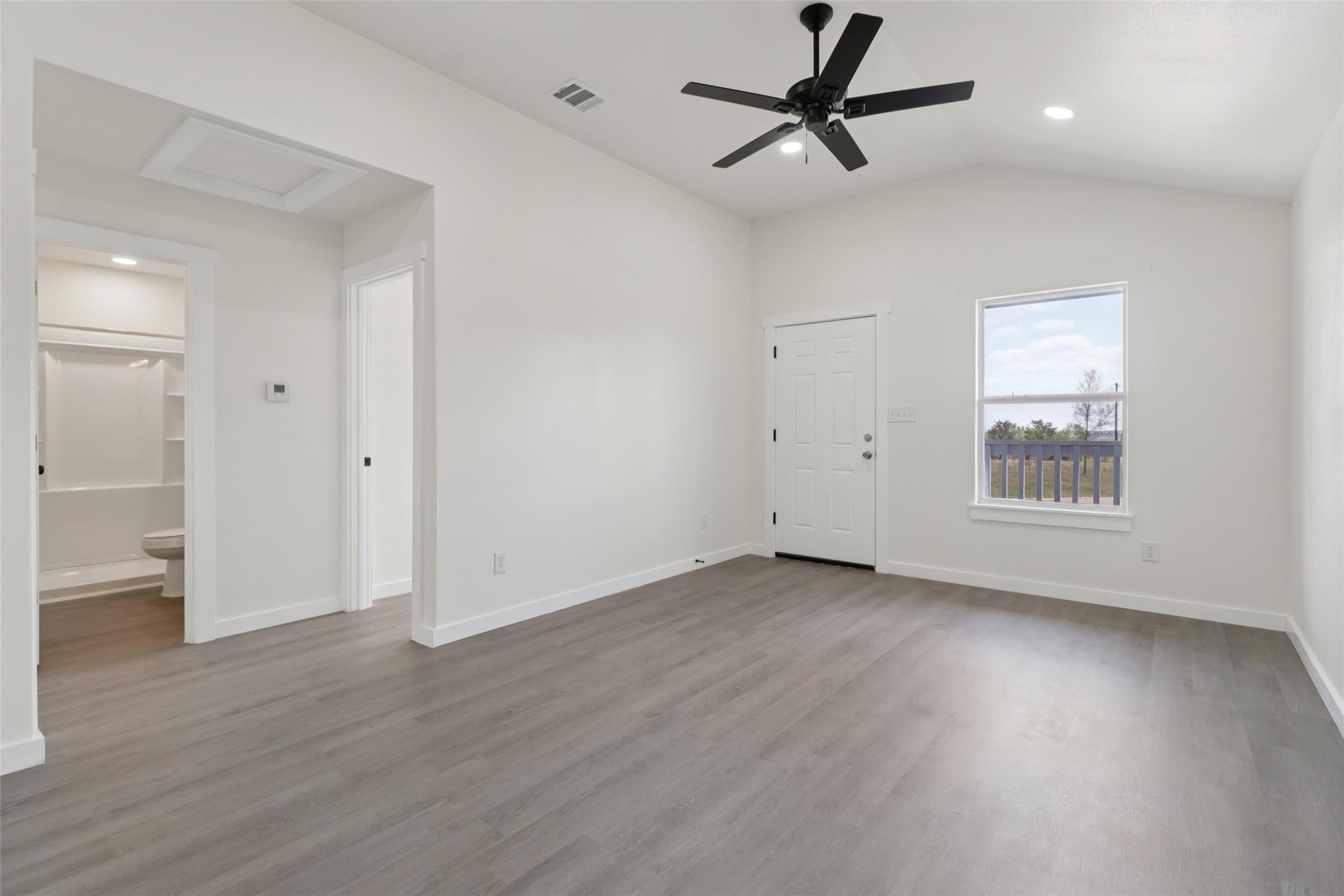 1087 Schubert Ln # C, Kyle, TX 78640