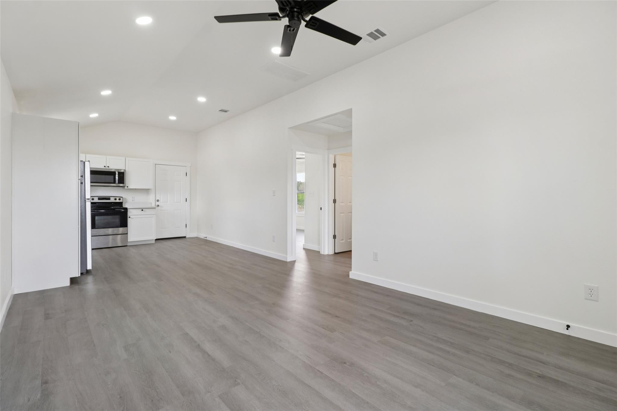 1087 Schubert Ln # C, Kyle, TX 78640