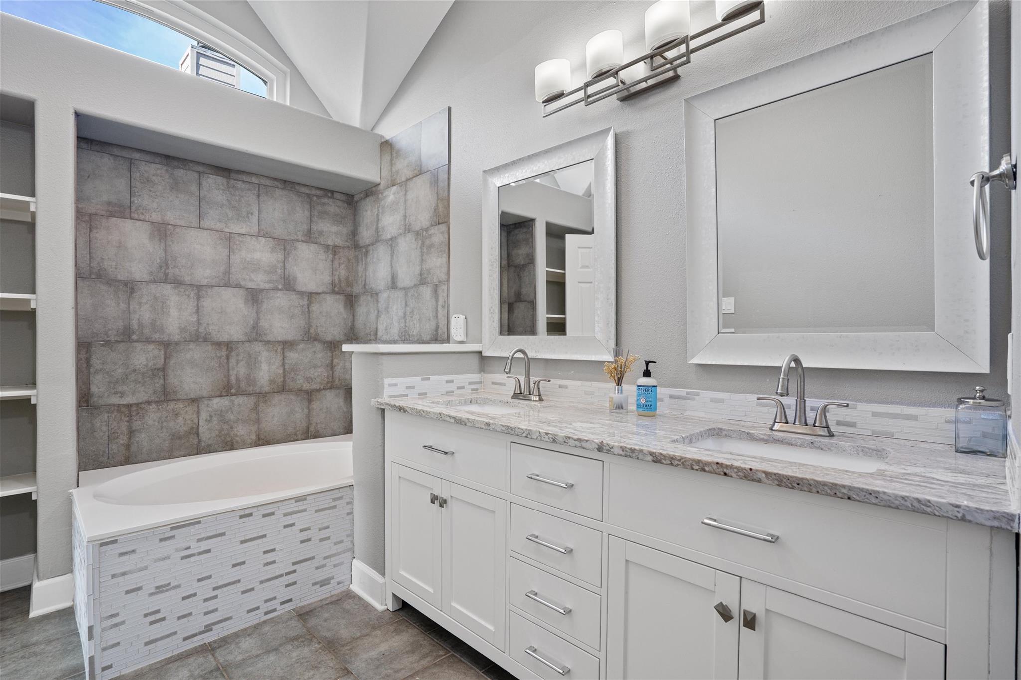 1554 Lorson Loop, Round Rock, TX 78665