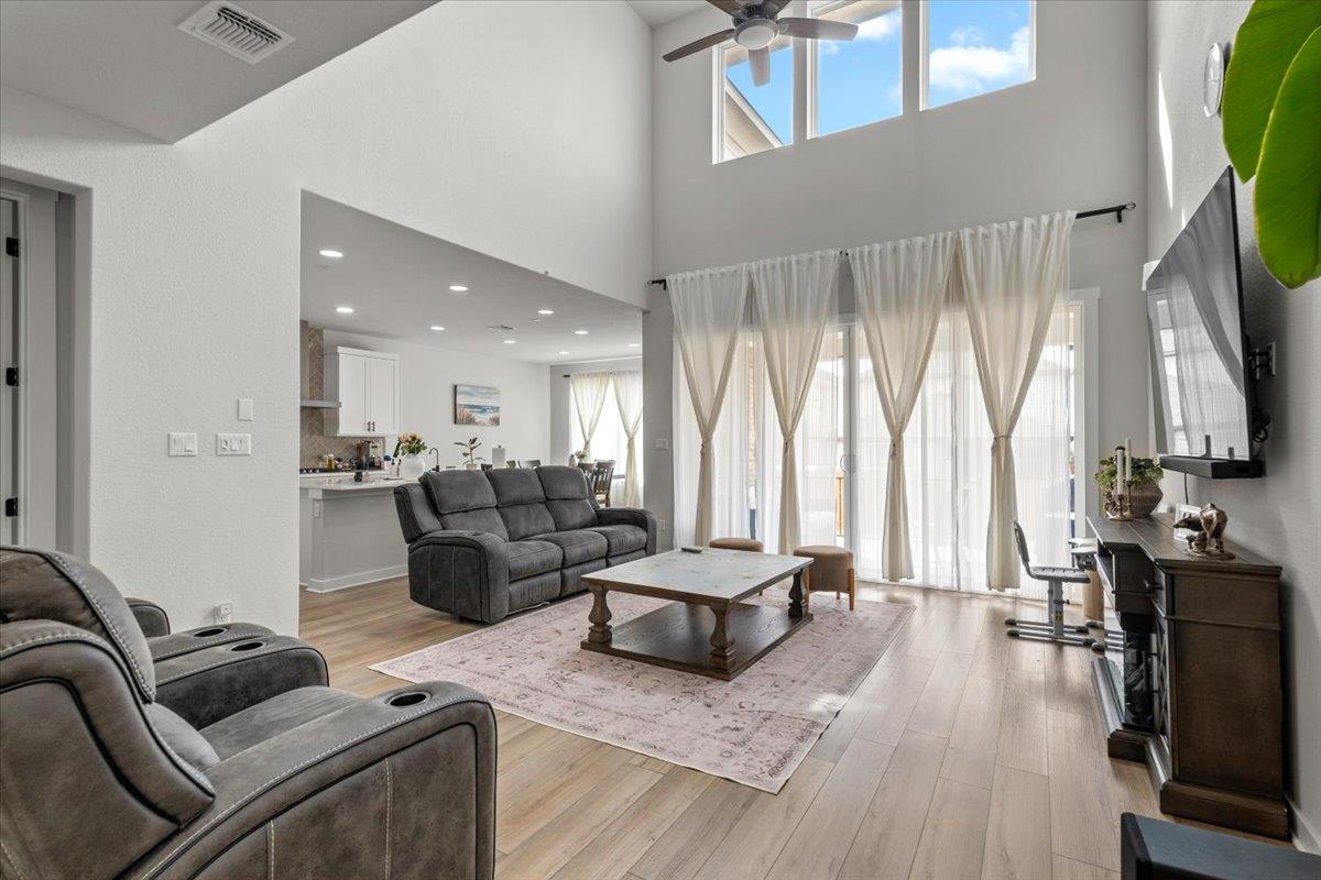 2232 Nightjar Song Dr, Leander, TX 78641