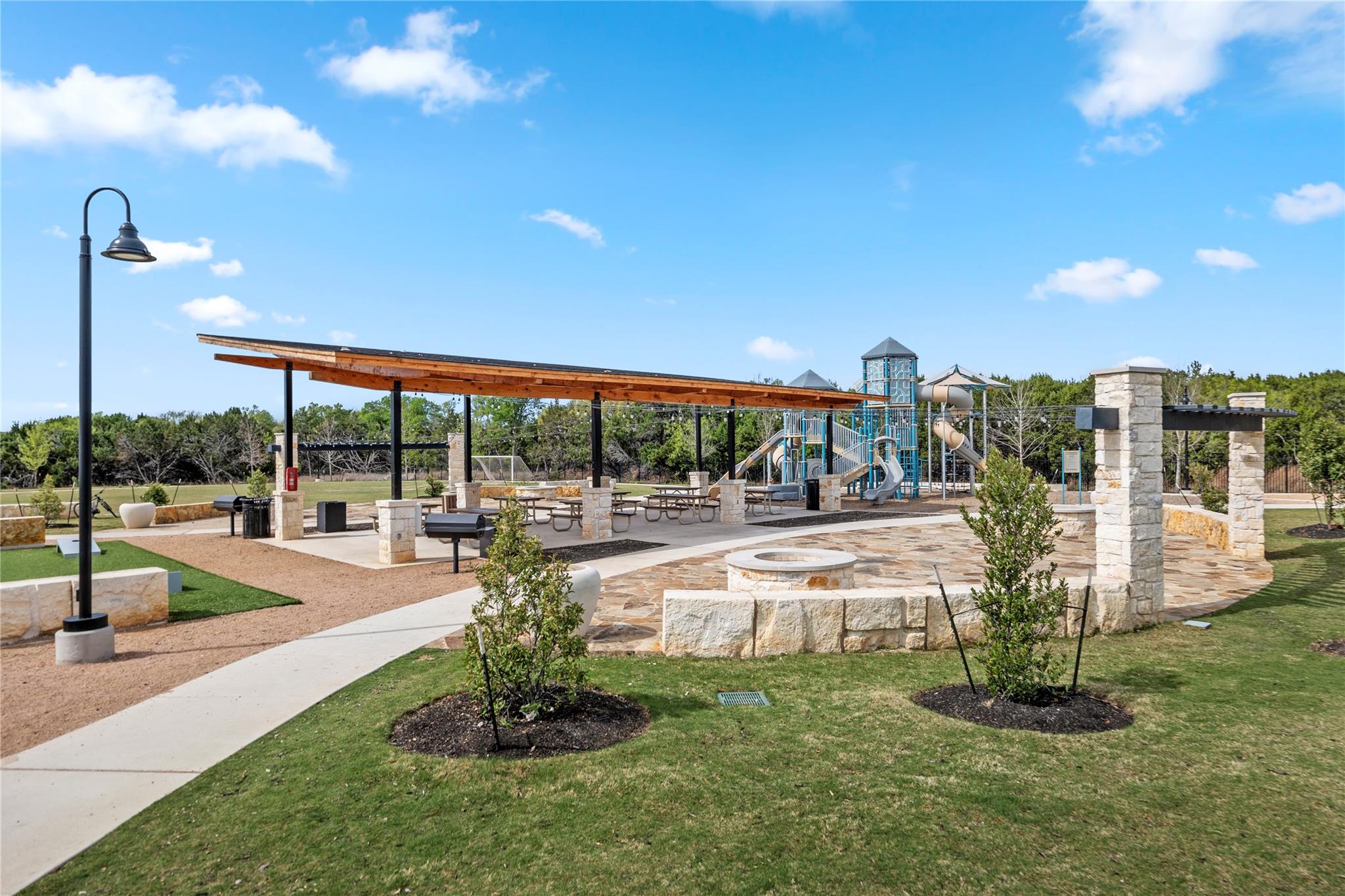 2232 Nightjar Song Dr, Leander, TX 78641