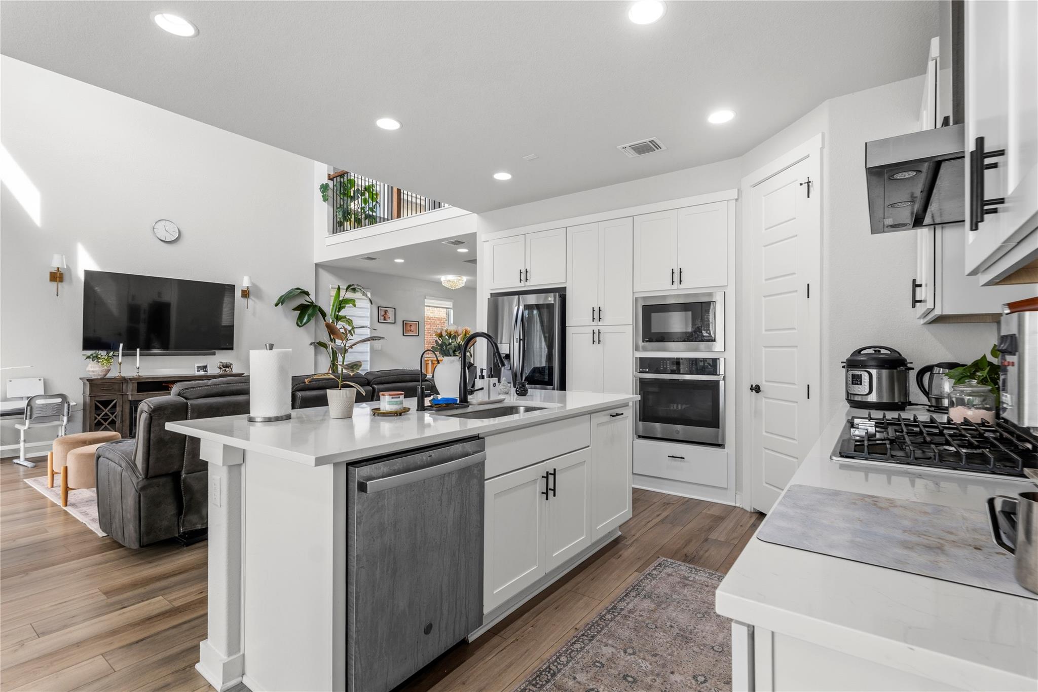 2232 Nightjar Song Dr, Leander, TX 78641