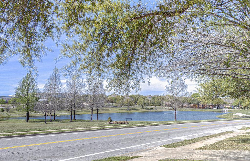 2785 Lake Forest Dr, Round Rock, TX 78665