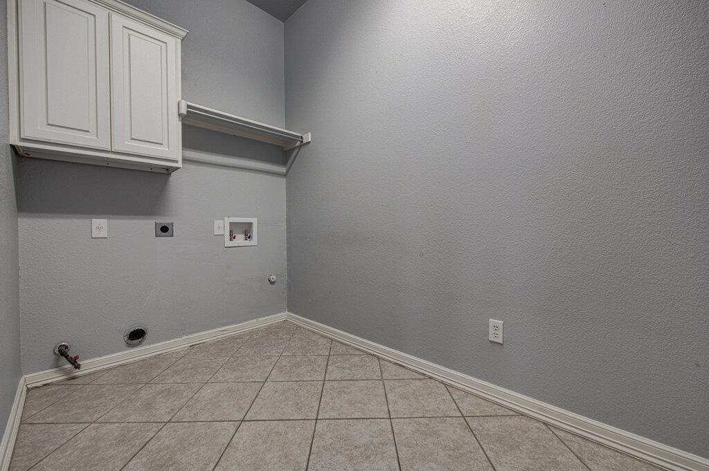 2785 Lake Forest Dr, Round Rock, TX 78665