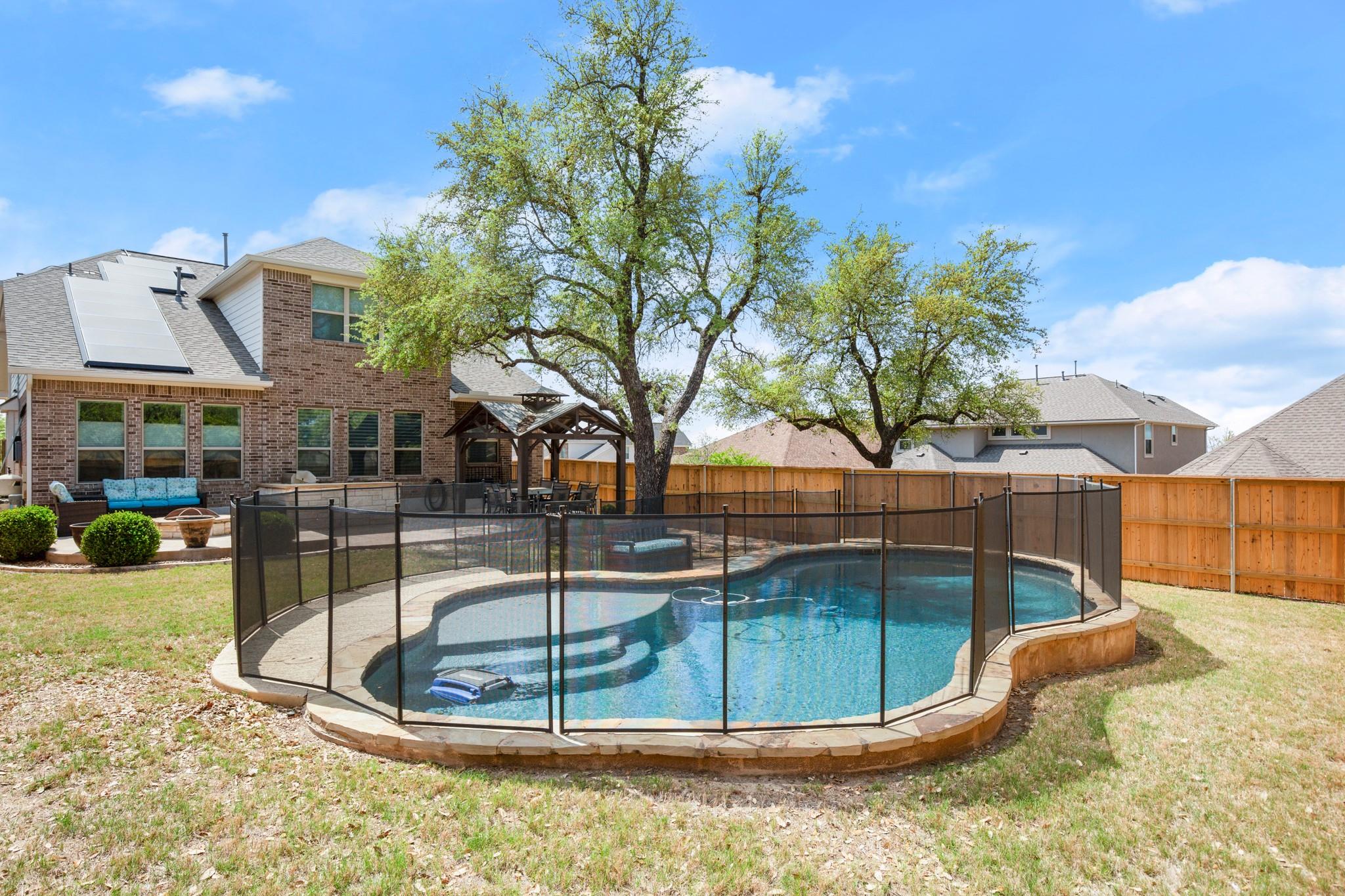 2401 Yaupon Range Dr, Leander, TX 78641