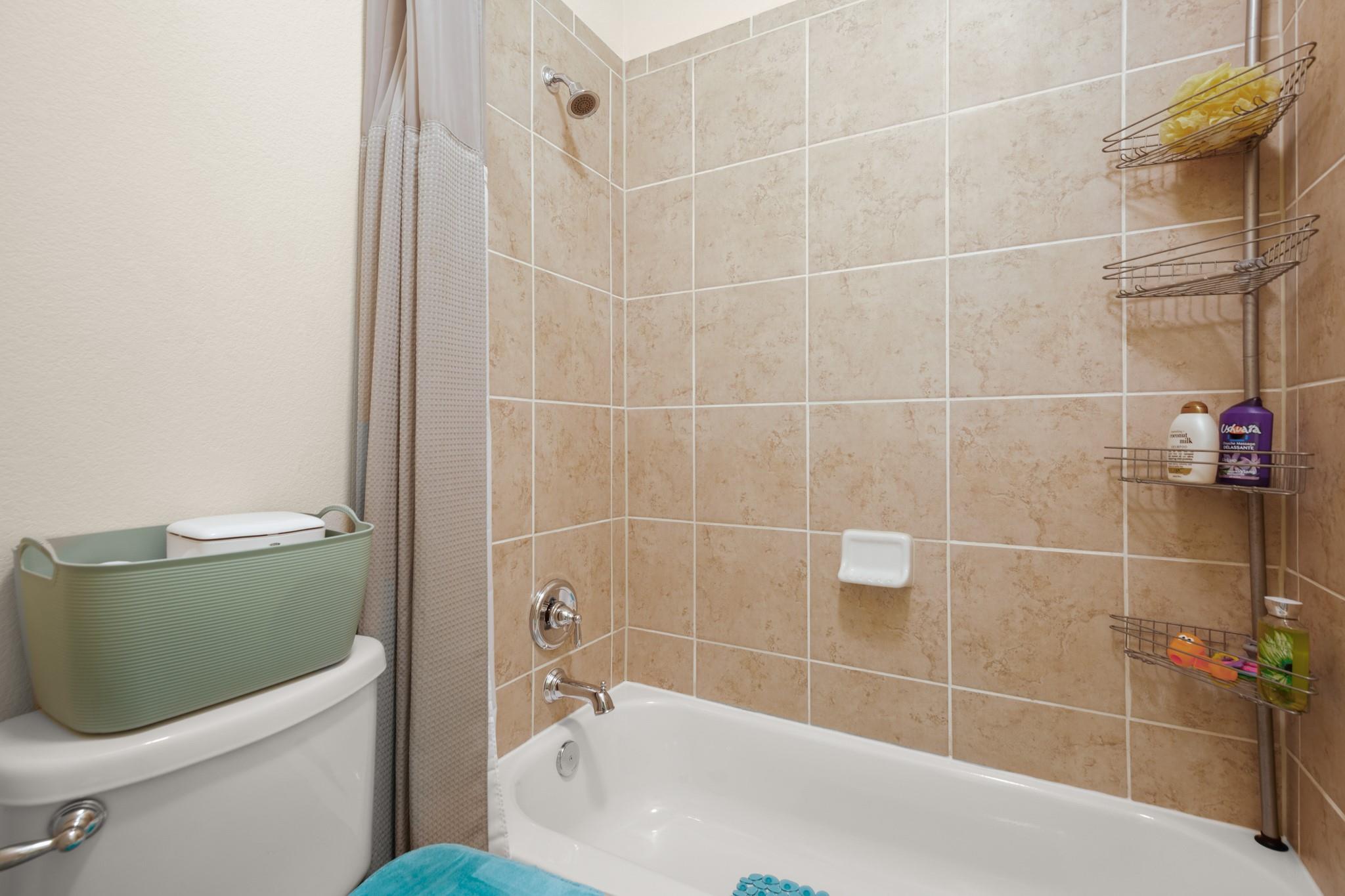 2401 Yaupon Range Dr, Leander, TX 78641