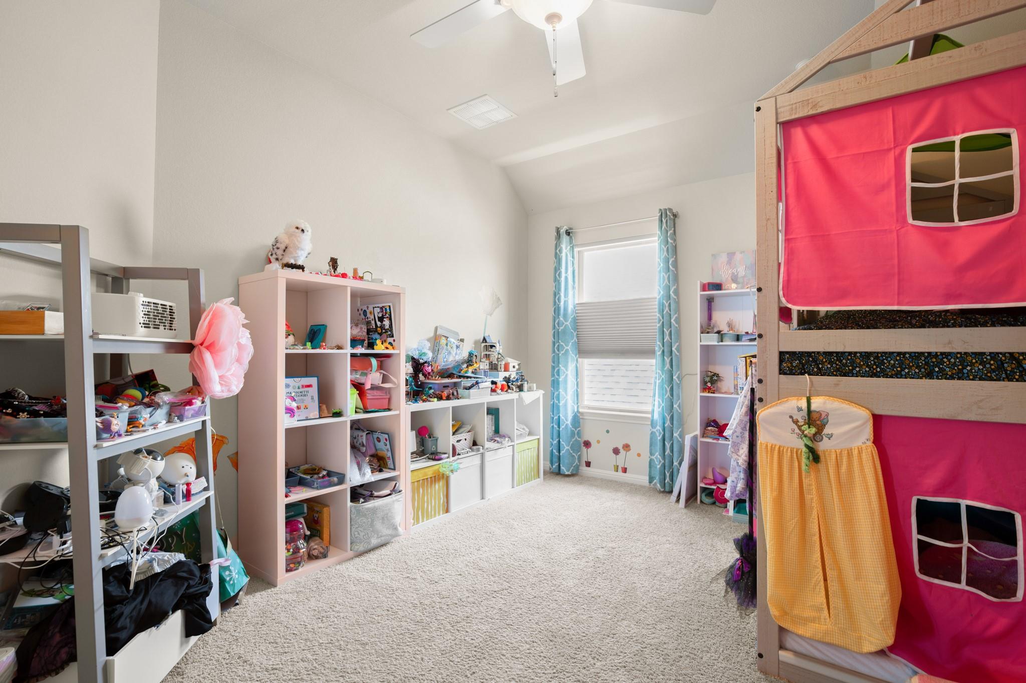 2401 Yaupon Range Dr, Leander, TX 78641